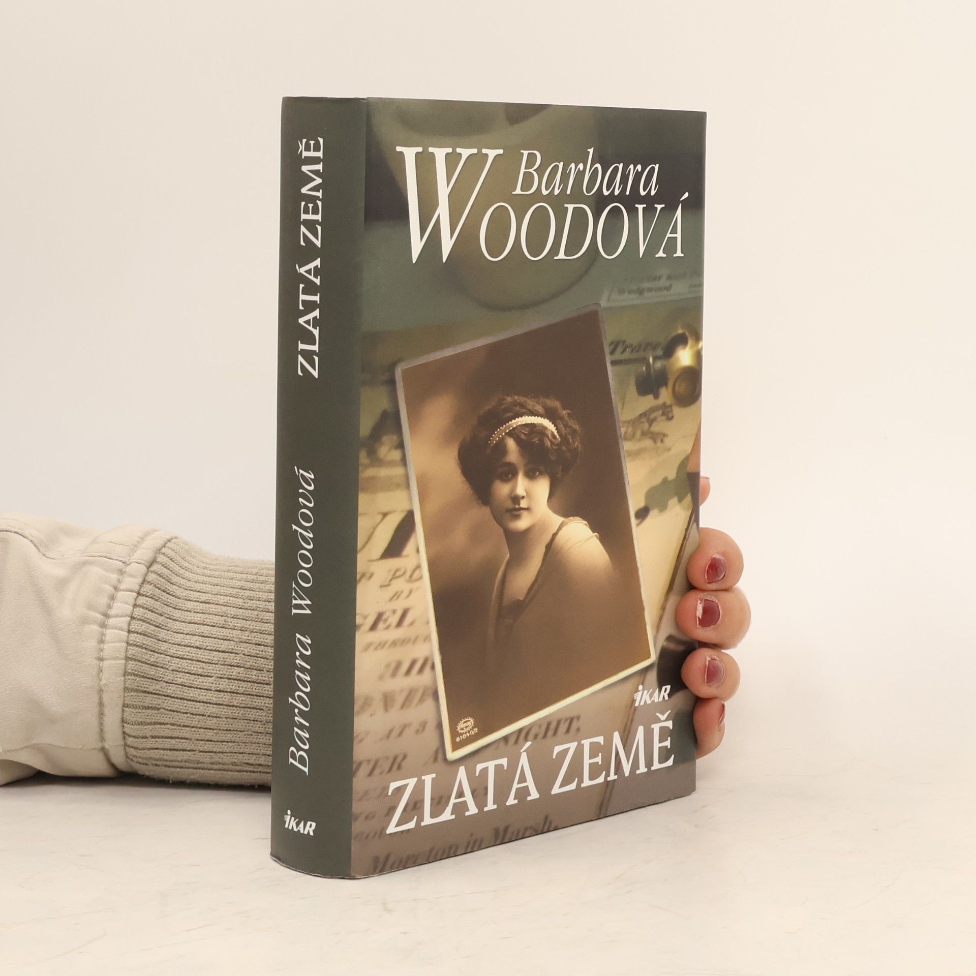 Barbara Wood Zlatá země