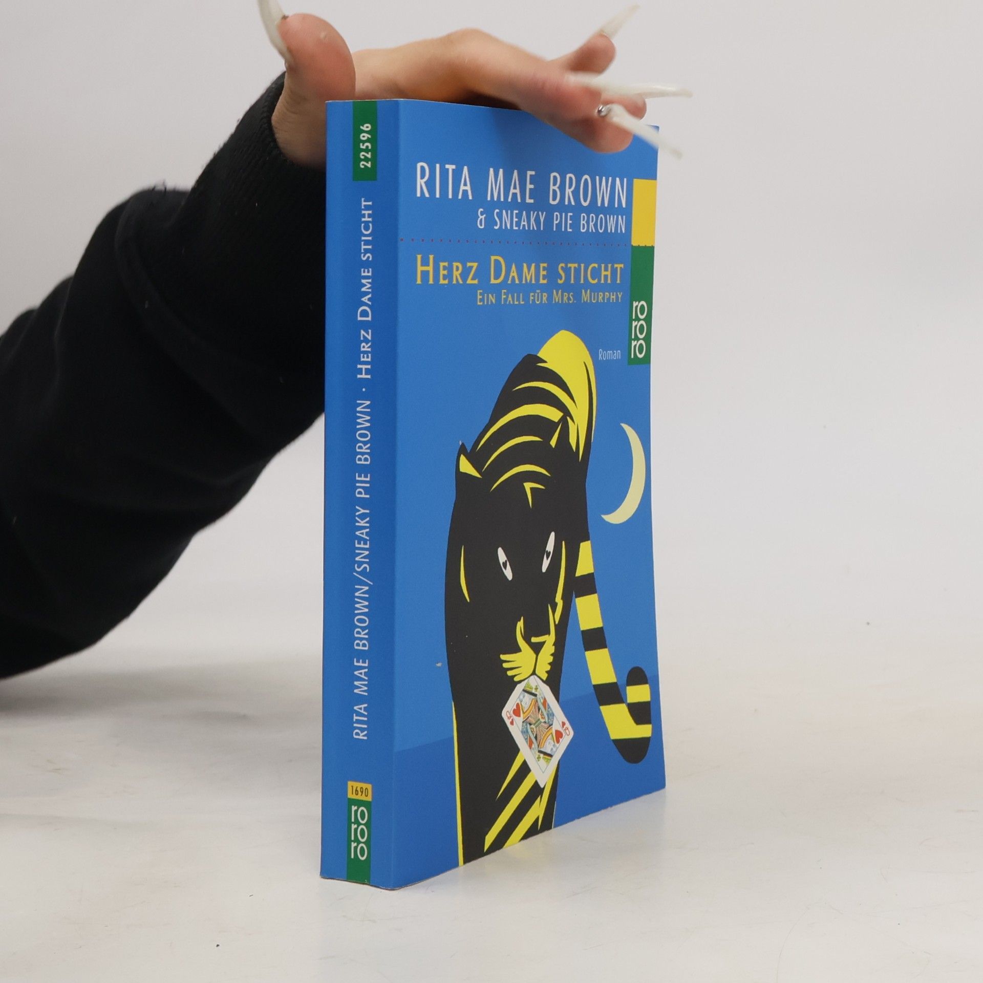Rita Mae Brown Herz-Dame sticht