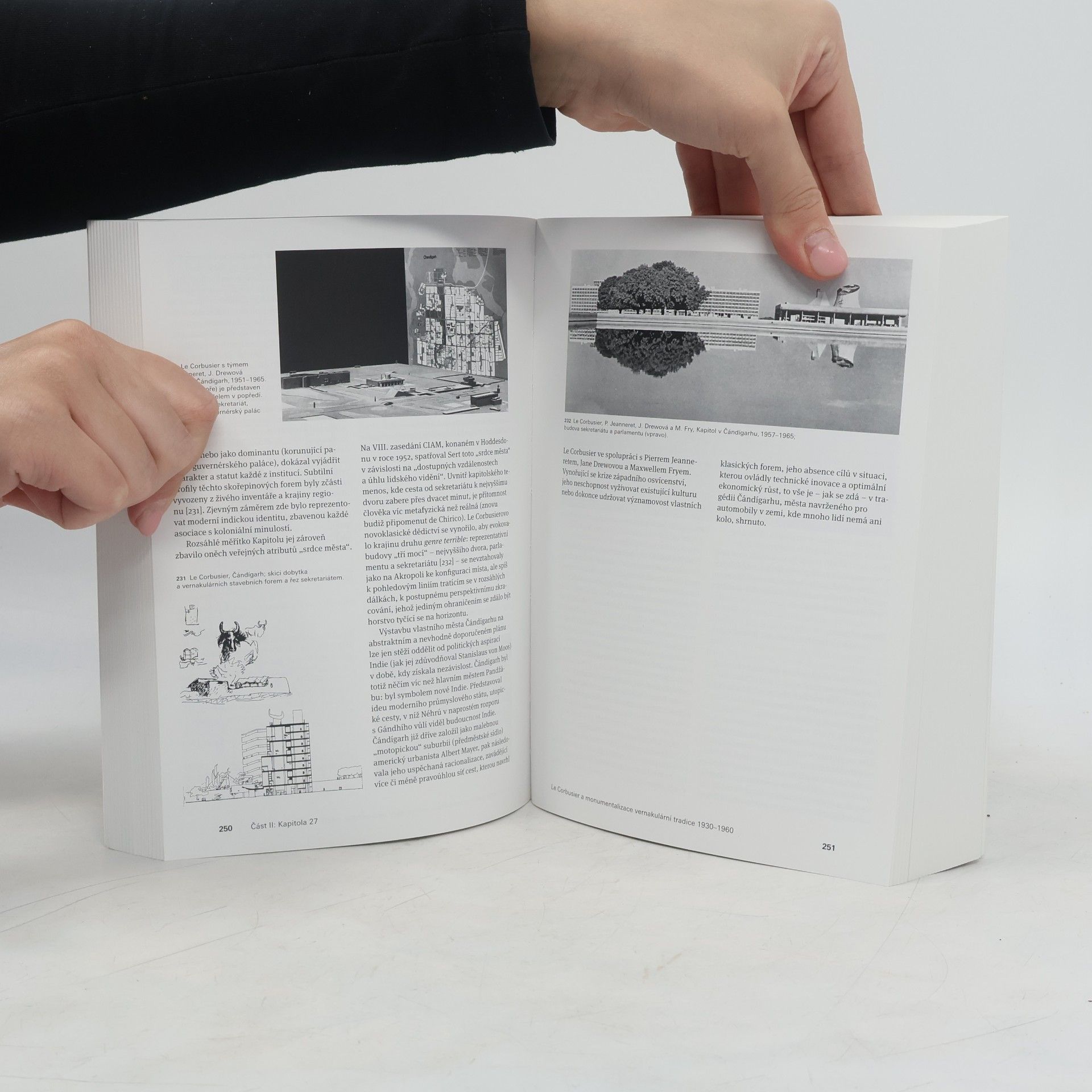 Kenneth Frampton Moderní architektura: Kritické dějiny