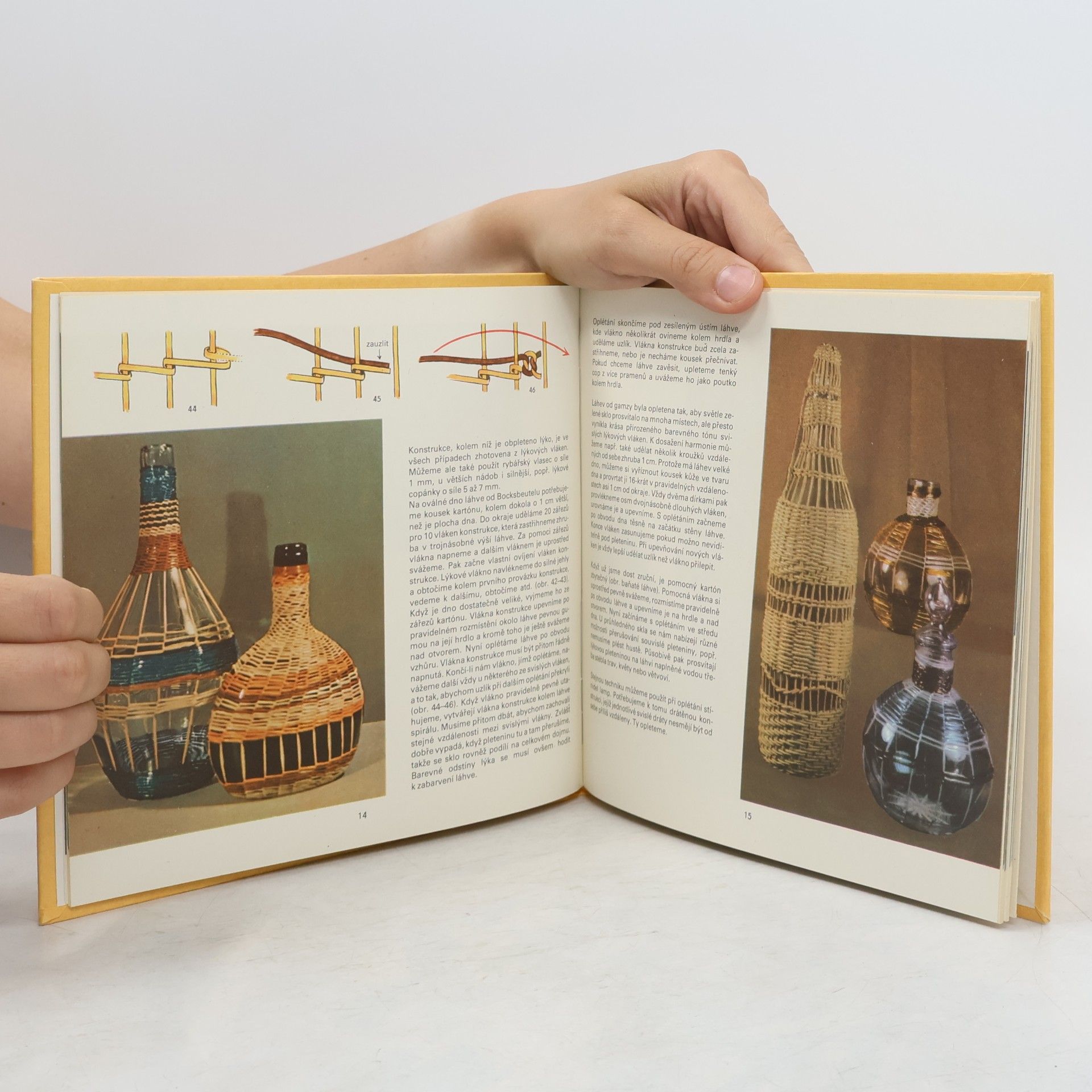 Hertha Kürth Vyrábíme z lýka a kukuřičné slámy. Tradiční techniky v soudobém stylu