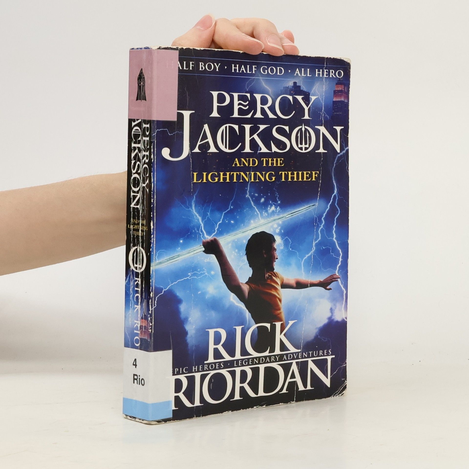 Rick Riordan Percy Jackson and the lightning thief