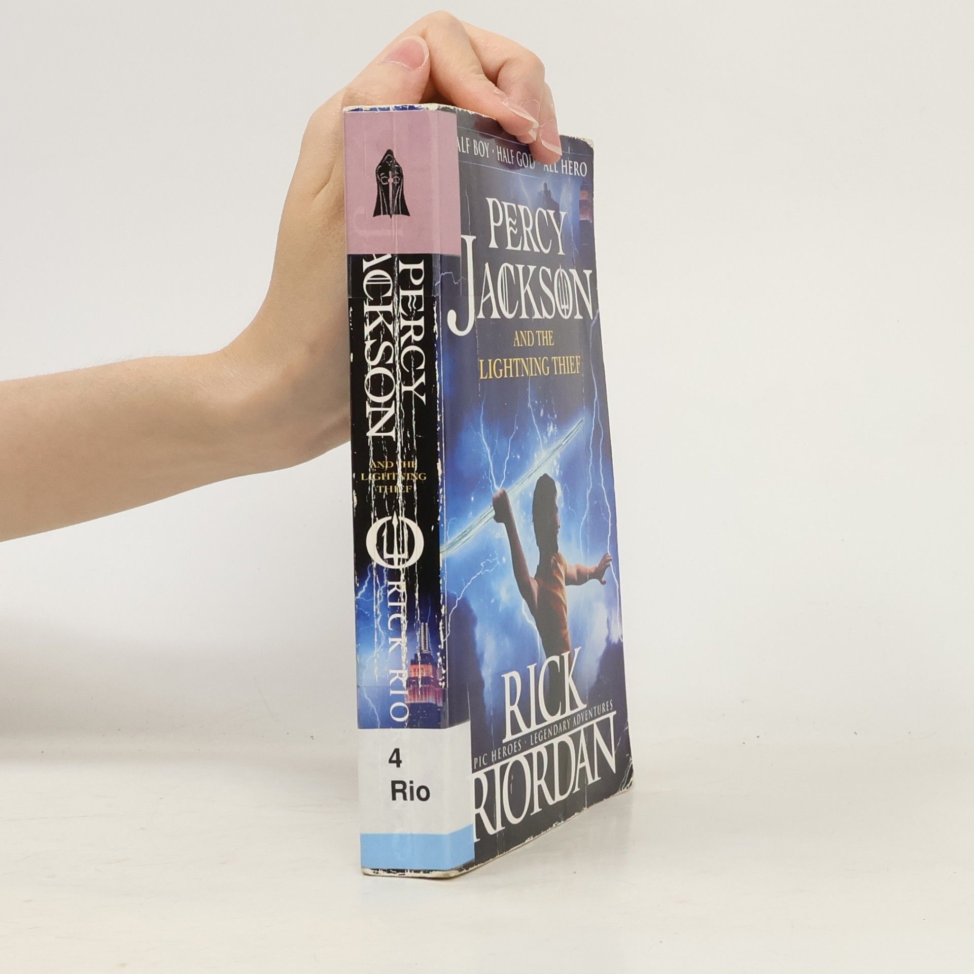 Rick Riordan Percy Jackson and the lightning thief