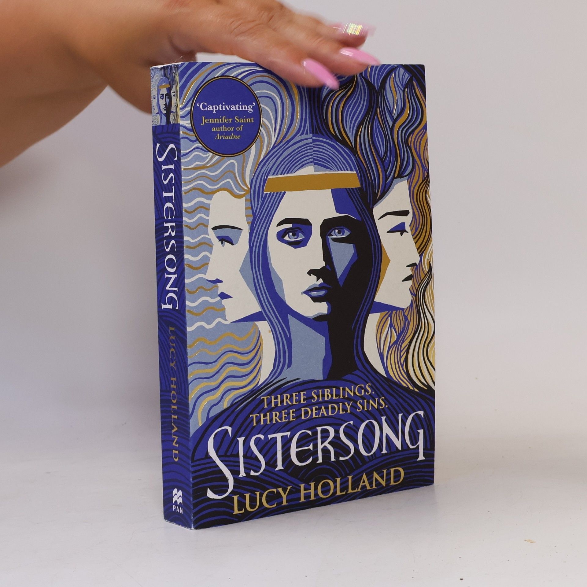 Lucy Holland Sistersong