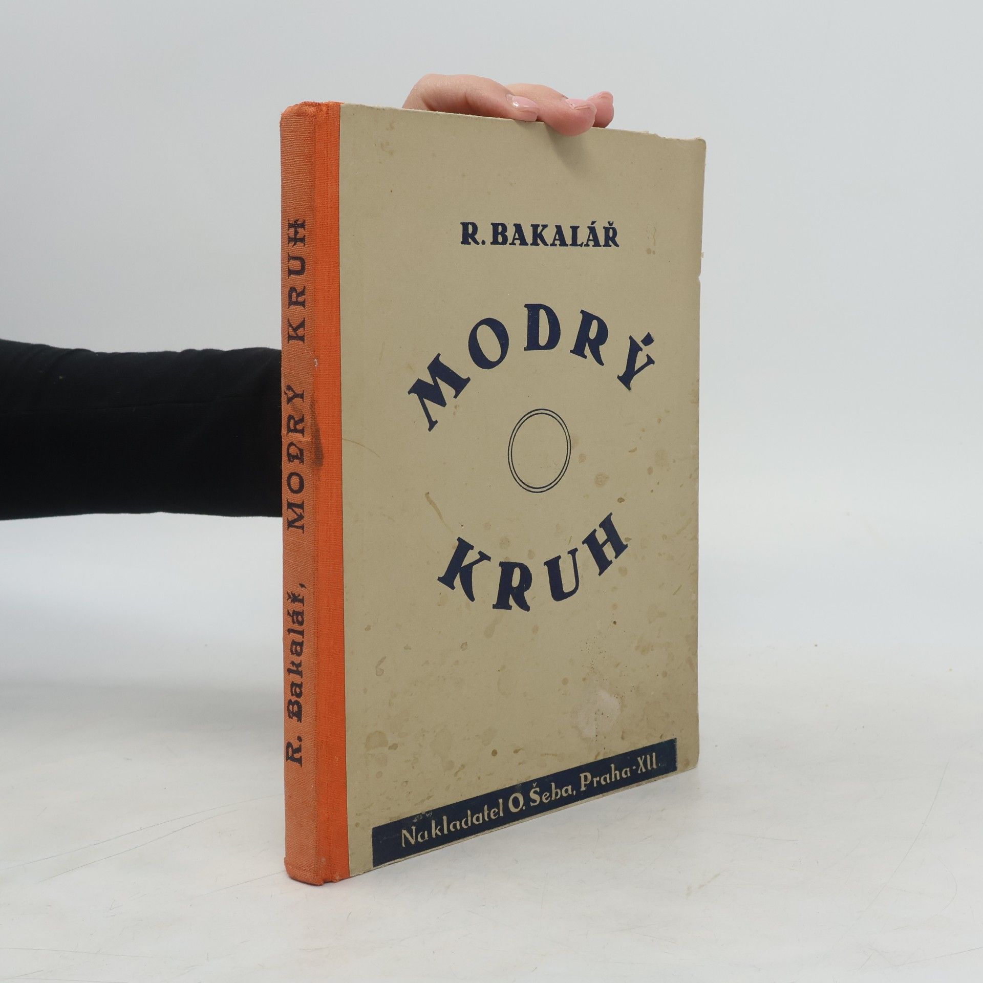 Robert Bakalář Modrý kruh