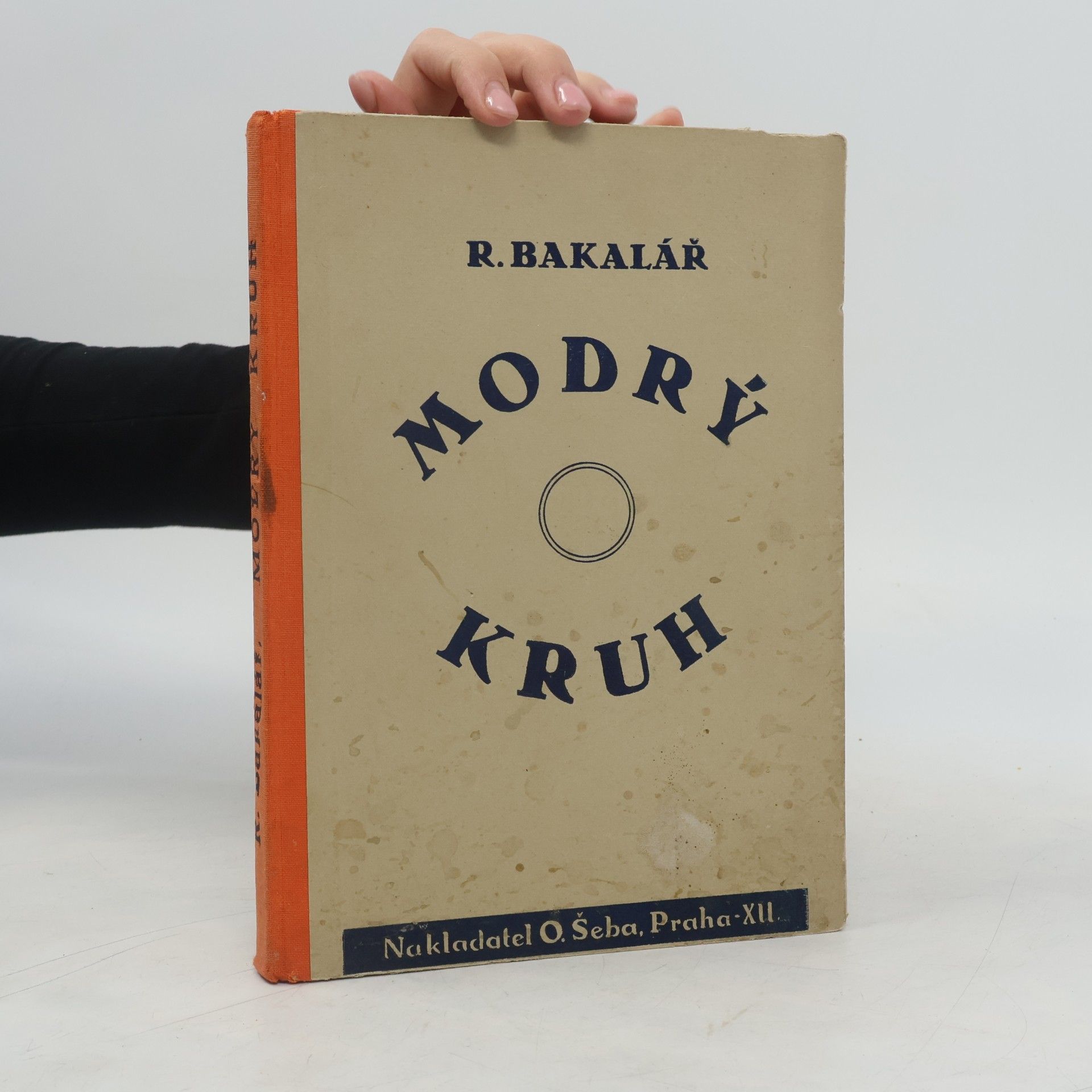 Robert Bakalář Modrý kruh