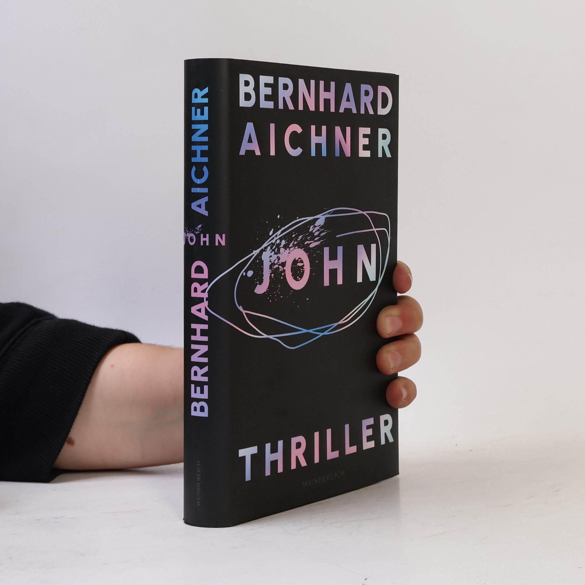 Bernhard Aichner John