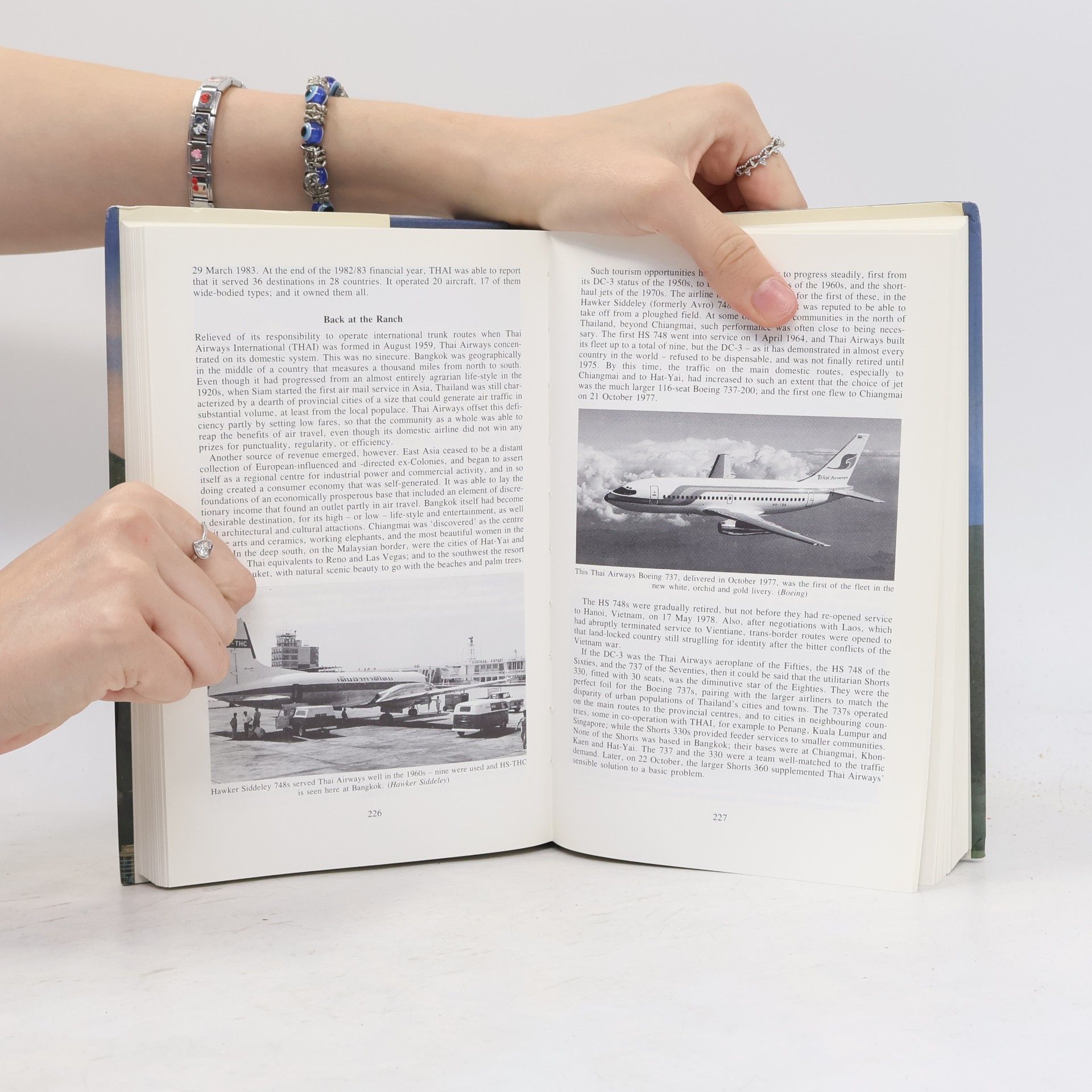 R. E. G. Davies Airlines of Asia Since 1920