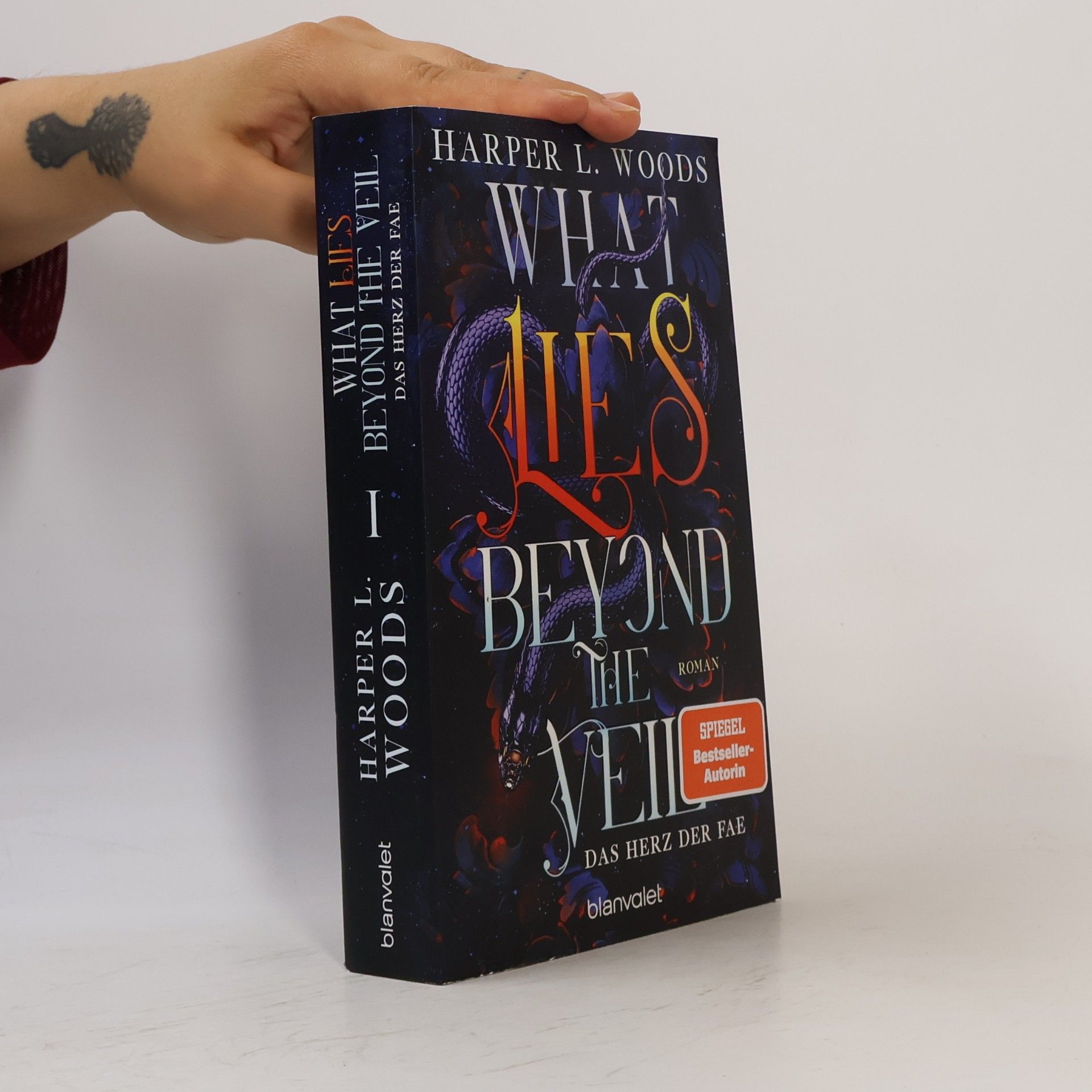 Harper L. Woods Of Flesh & Bone - 1: What Lies Beyond the Veil - Das Herz der Fae