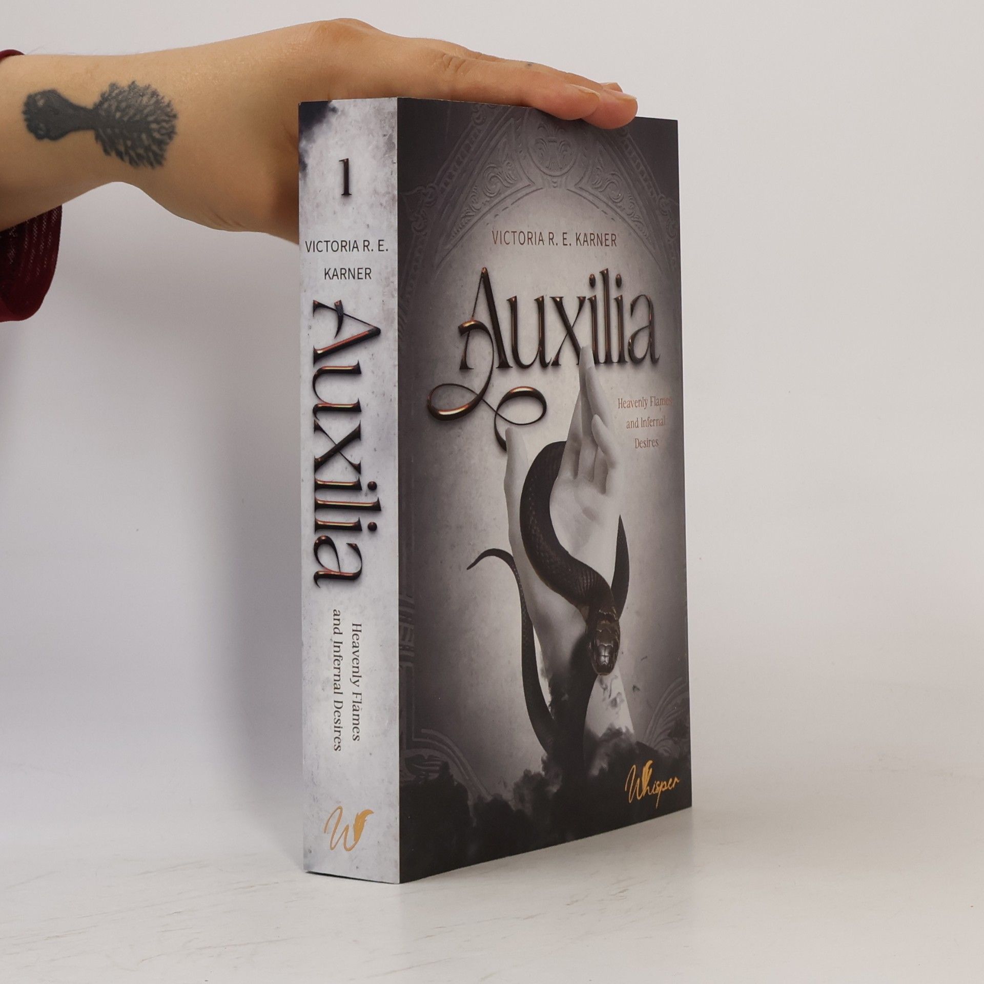 Victoria R. E. Karner Halo & Hellfire - 1: Auxilia – Heavenly Flames and Infernal Desires