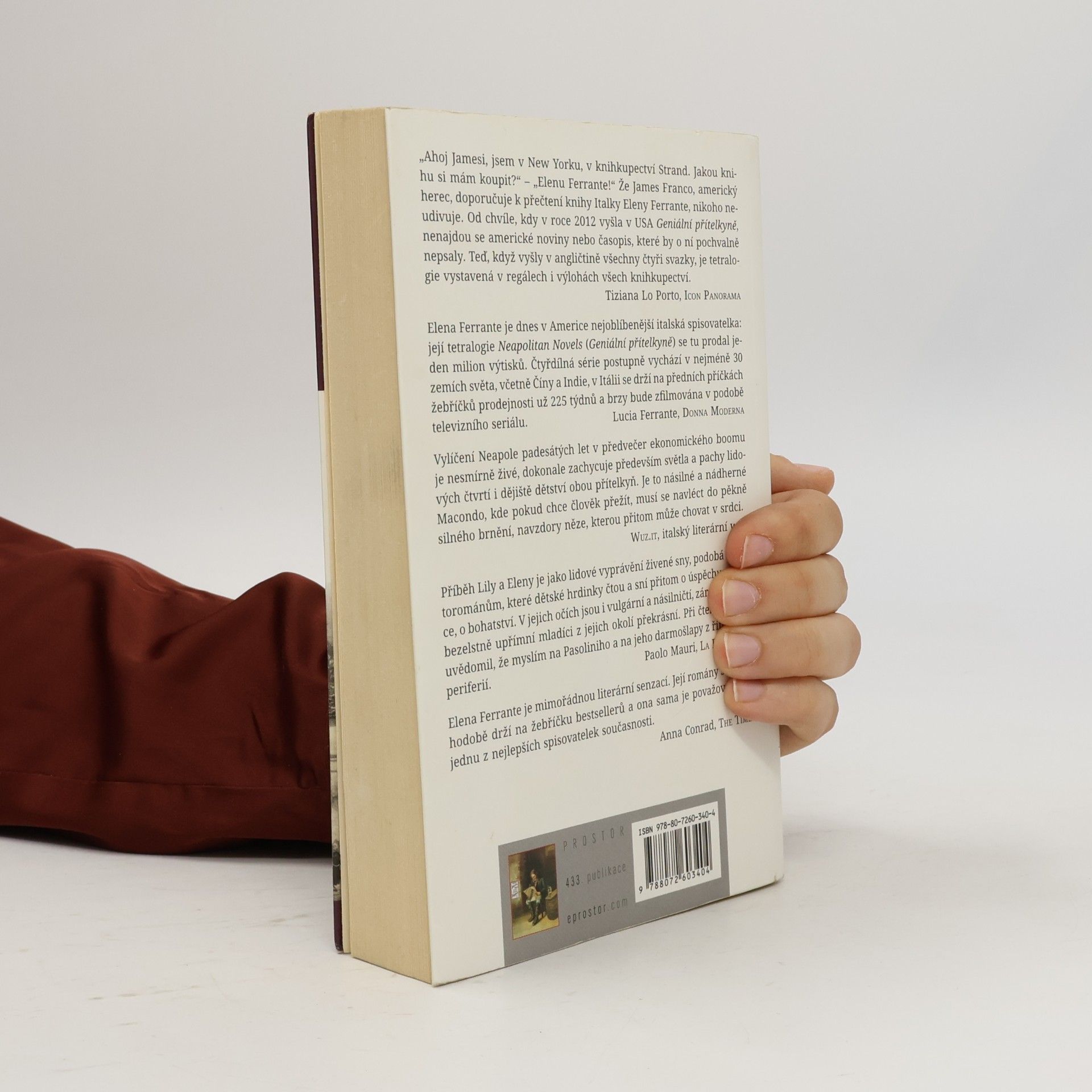 Elena Ferrante Geniální přítelkyně 1. Dětství a dospívání