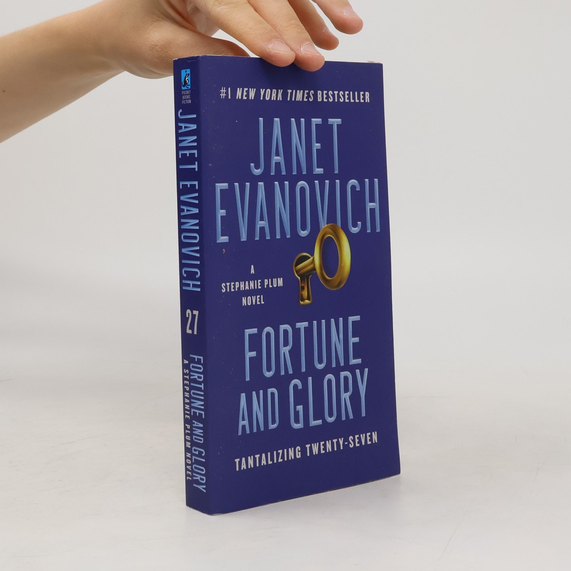 Janet Evanovich Fortune and Glory: Tantalizing Twenty-Seven
