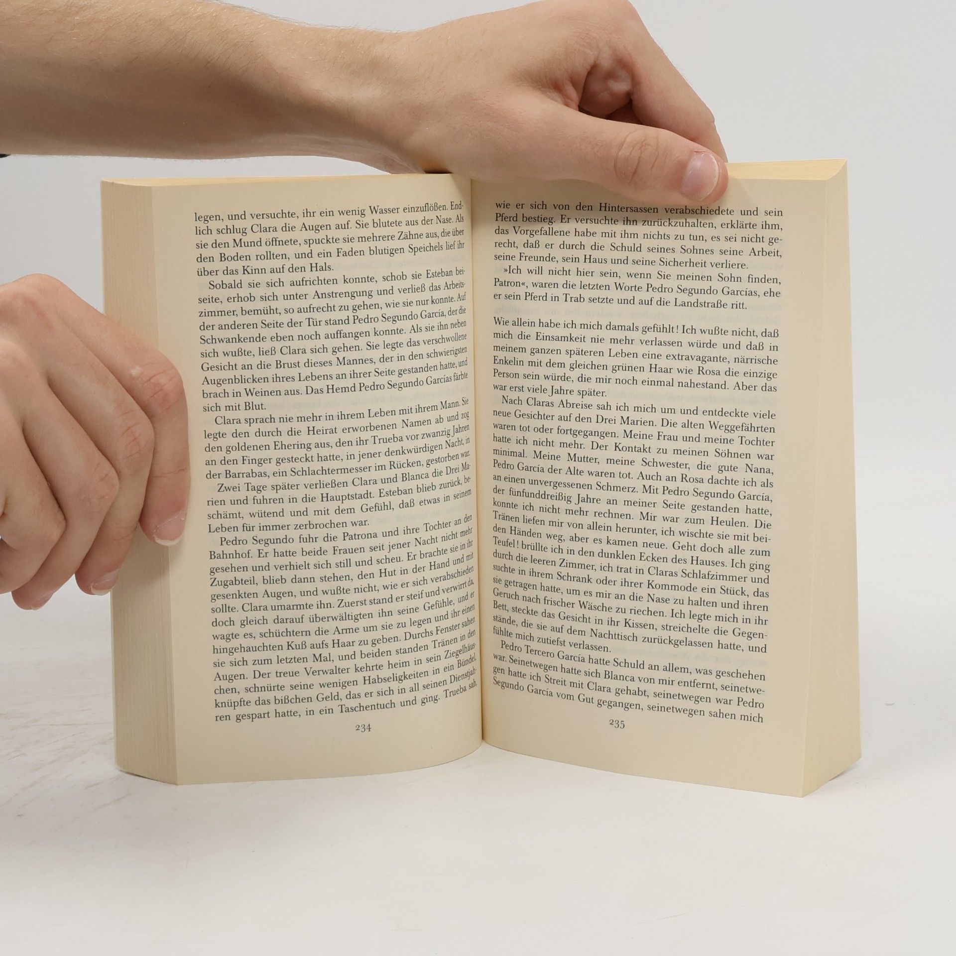 Isabel Allende Das Geisterhaus : Roman