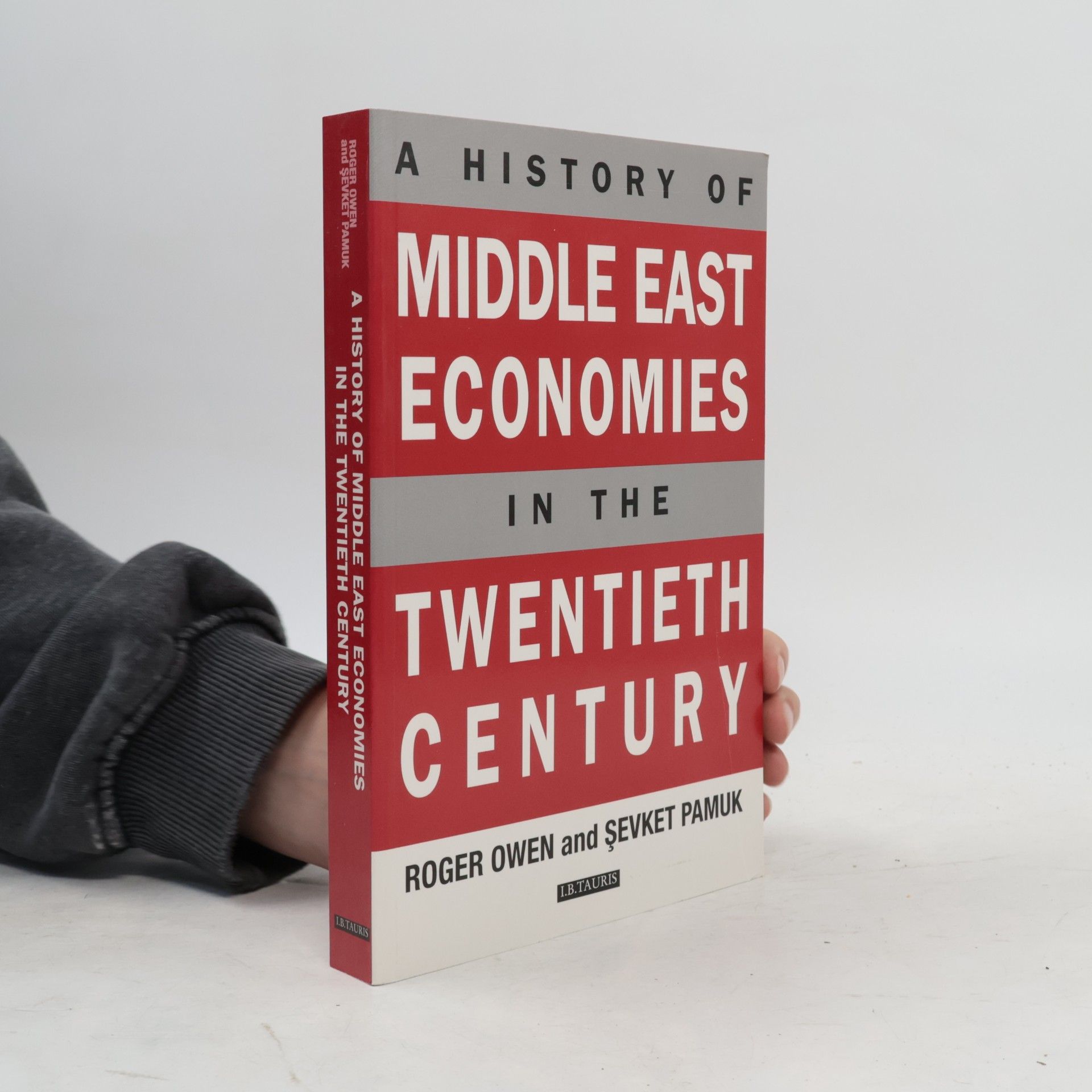 A History of Middle East Economies in the 20th Century