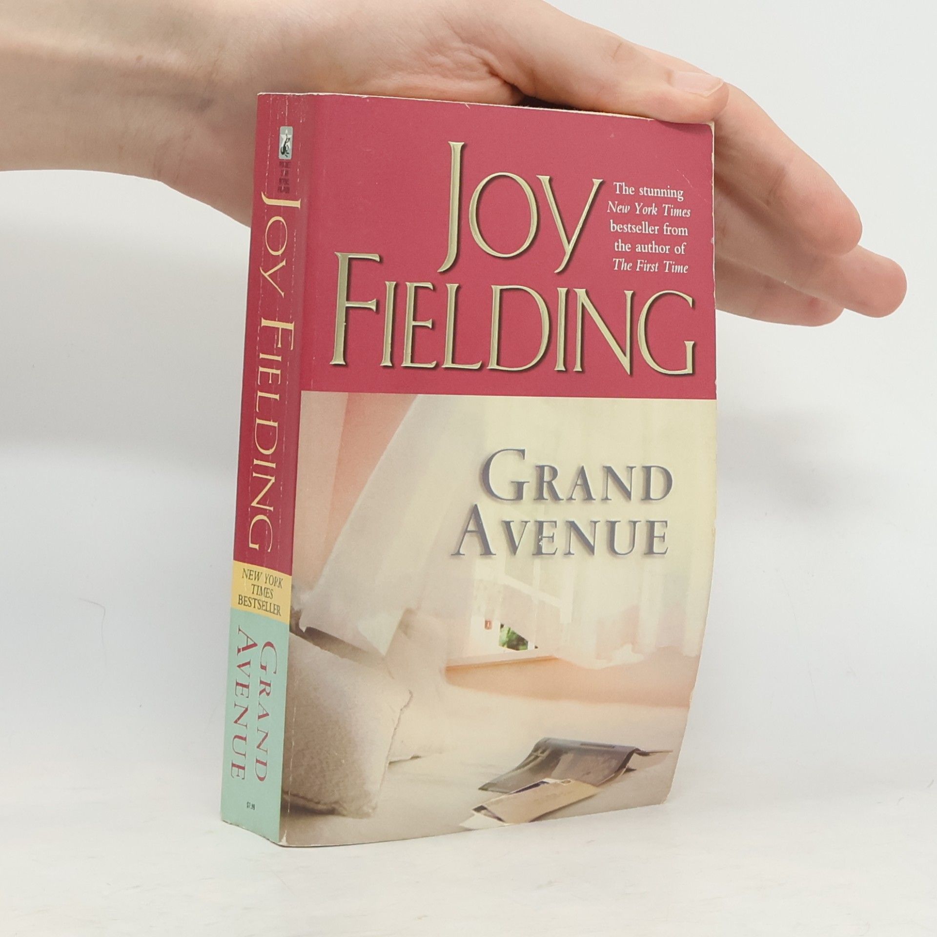 Joy Fielding Grand Avenue