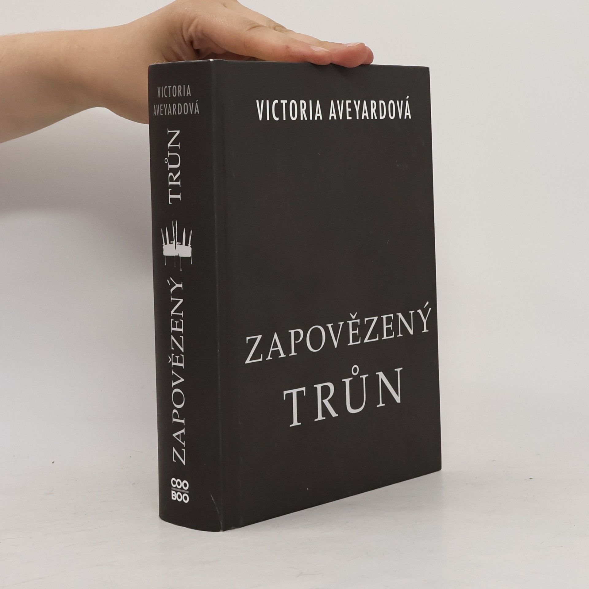 Victoria Aveyardová Zapovězený trůn : sbírka povídek ze světa Rudé královny