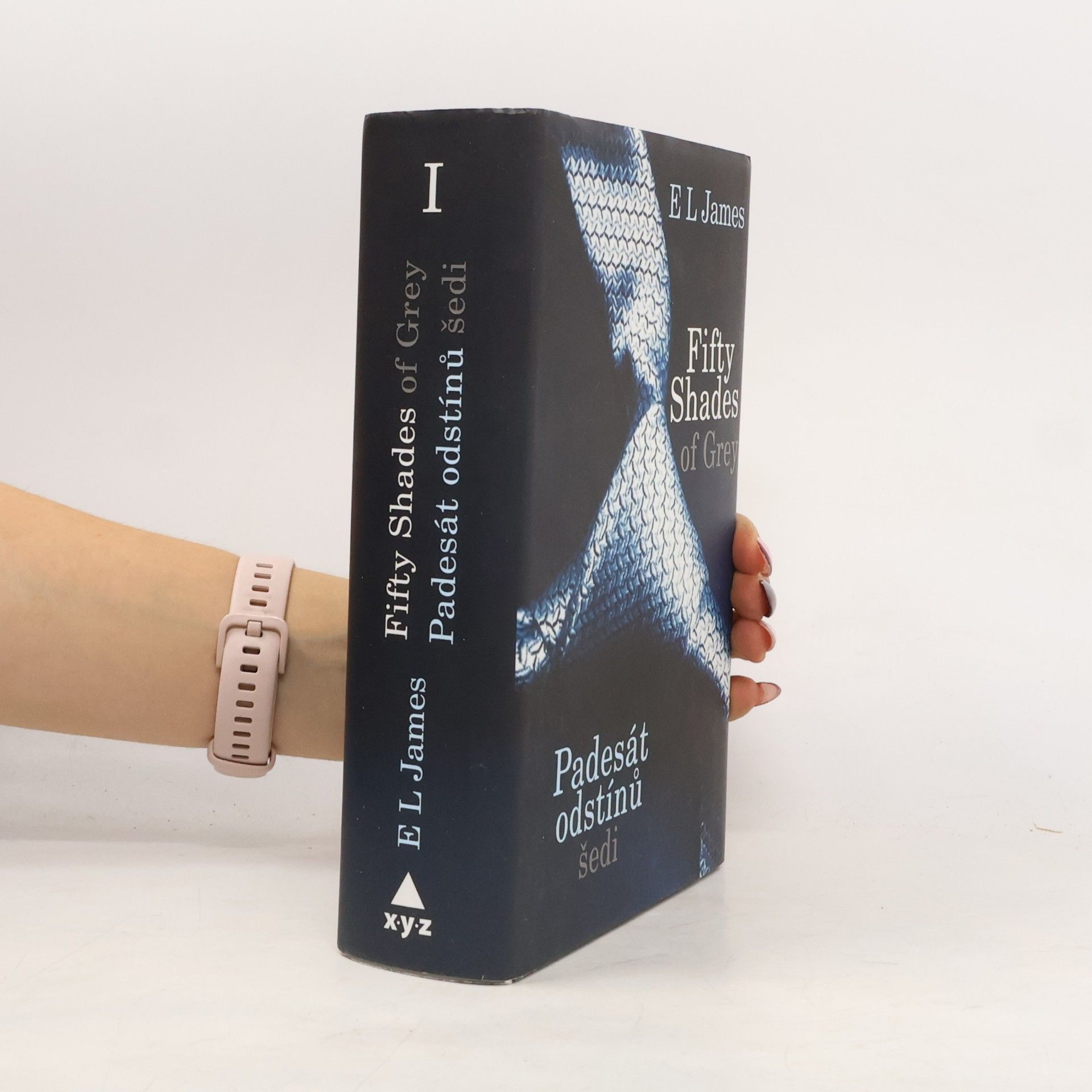 E. L. James Padesát odstínů šedi