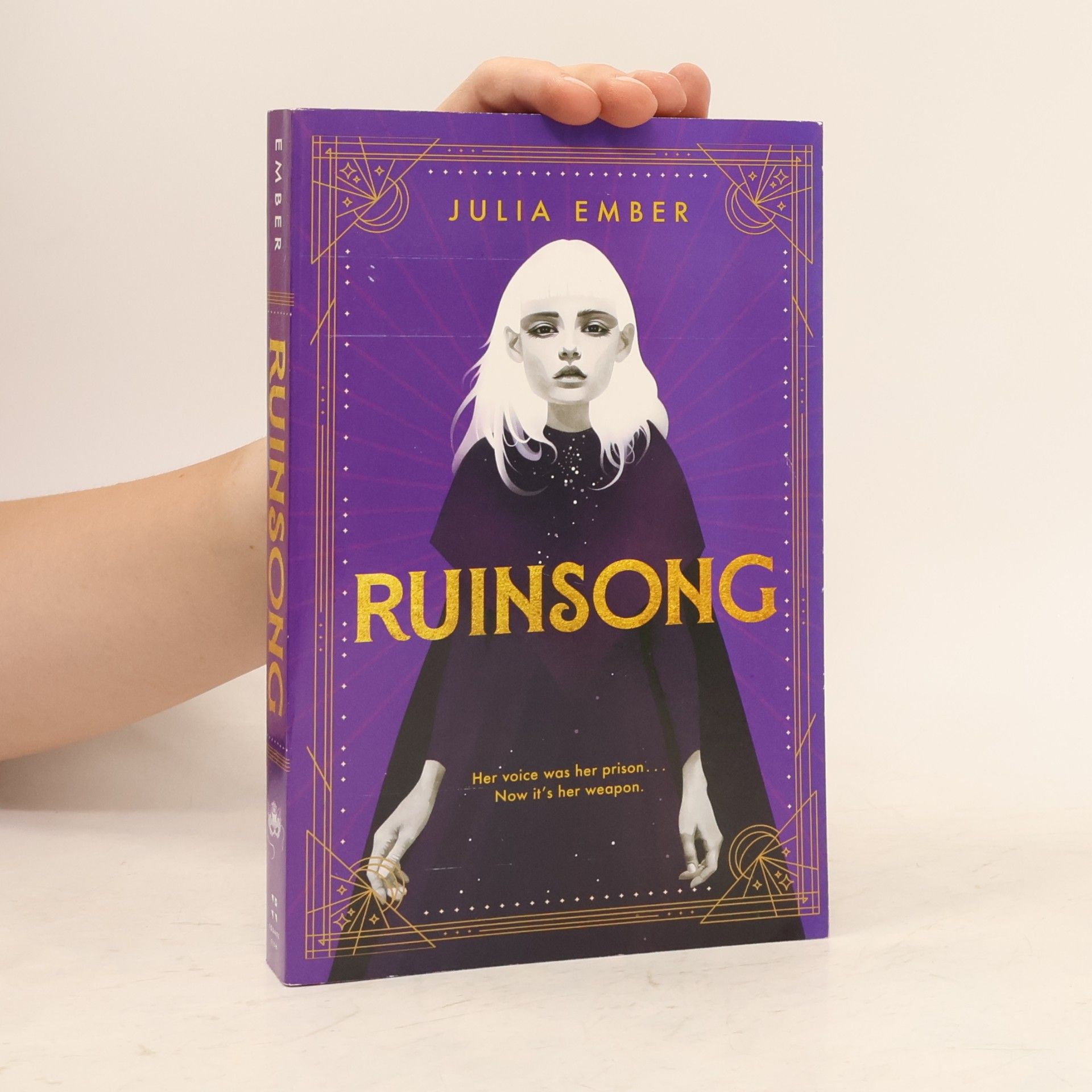 Julia Tatrai Ruinsong