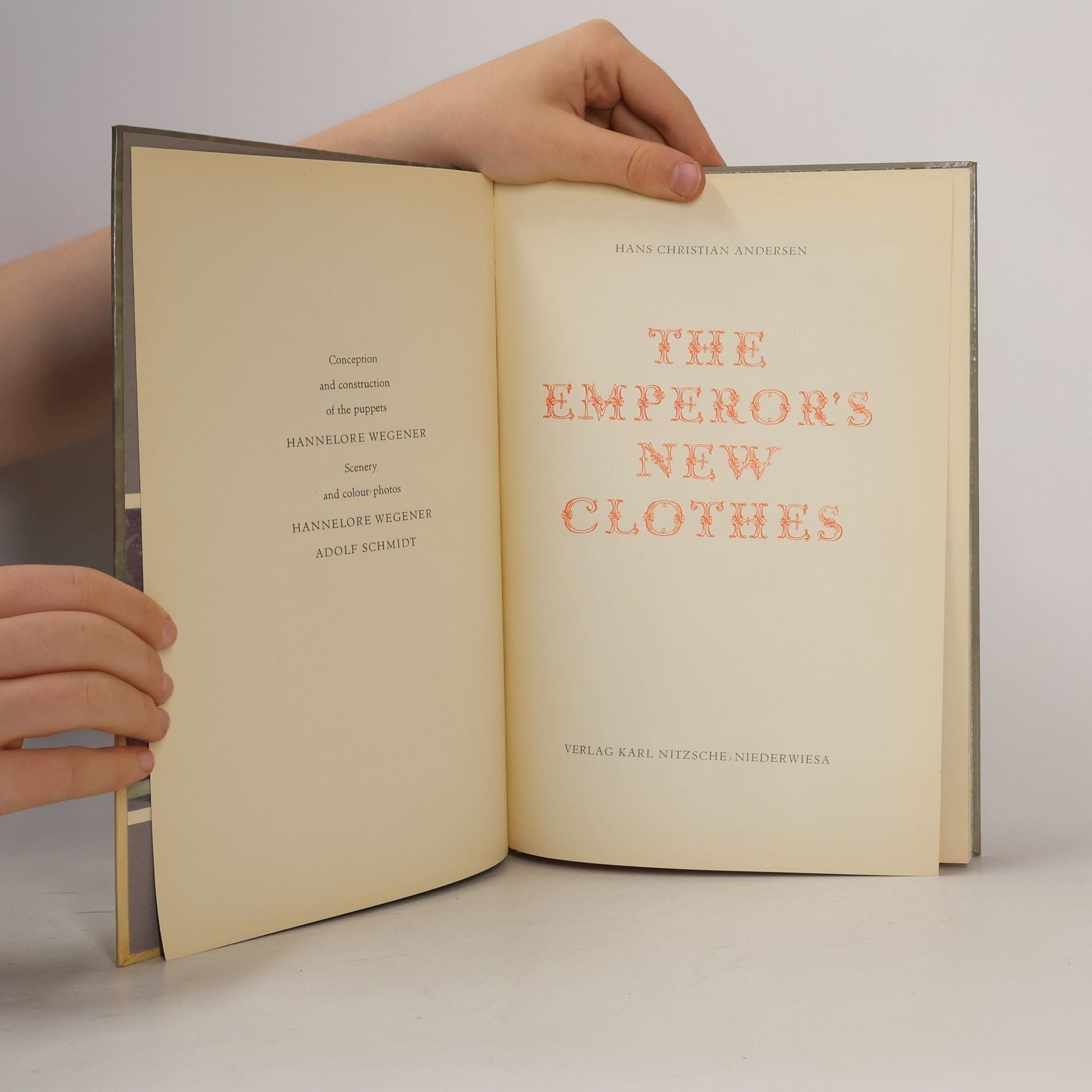 Hans-Christian Andersen The Emperor's New Clothes