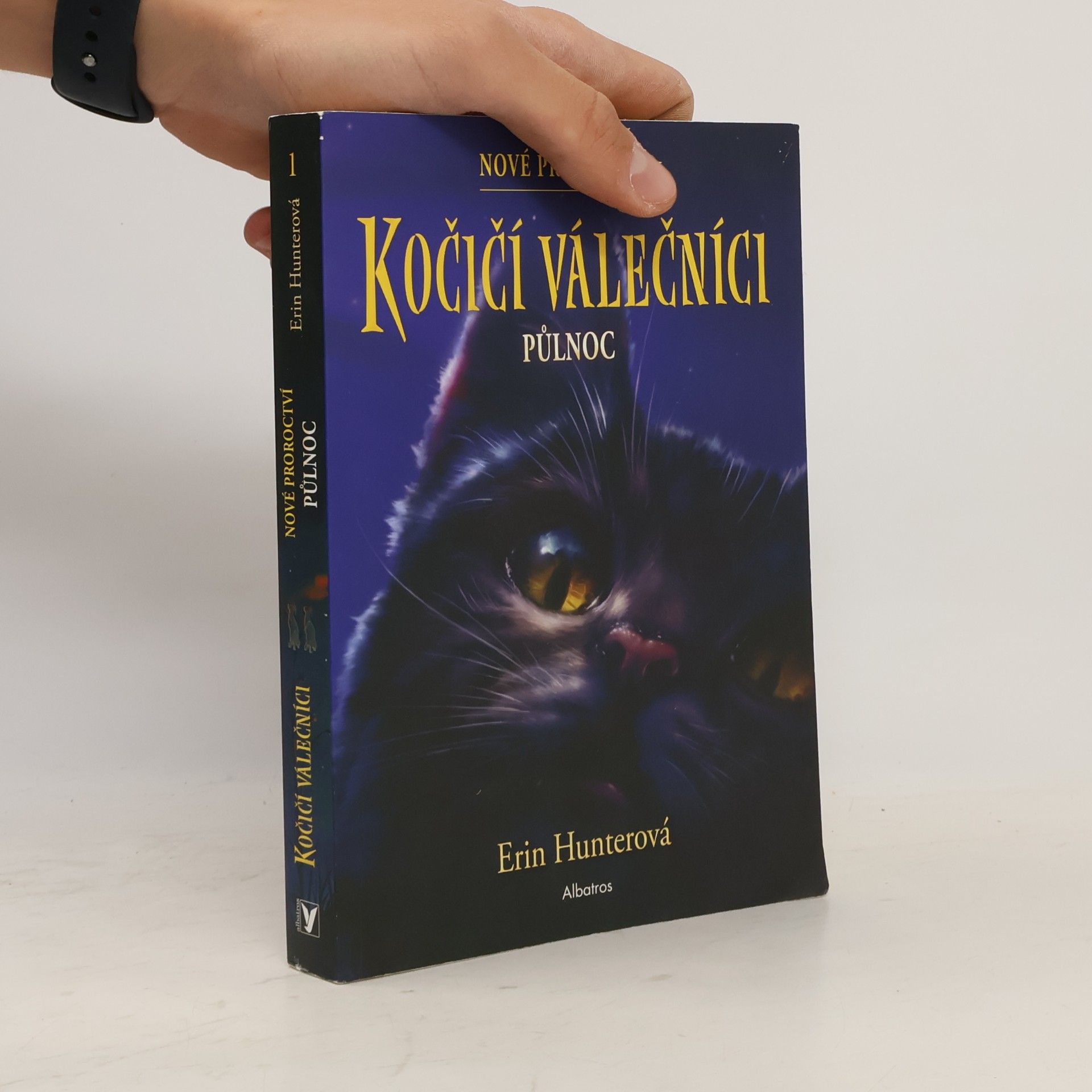 Erin Hunter Půlnoc