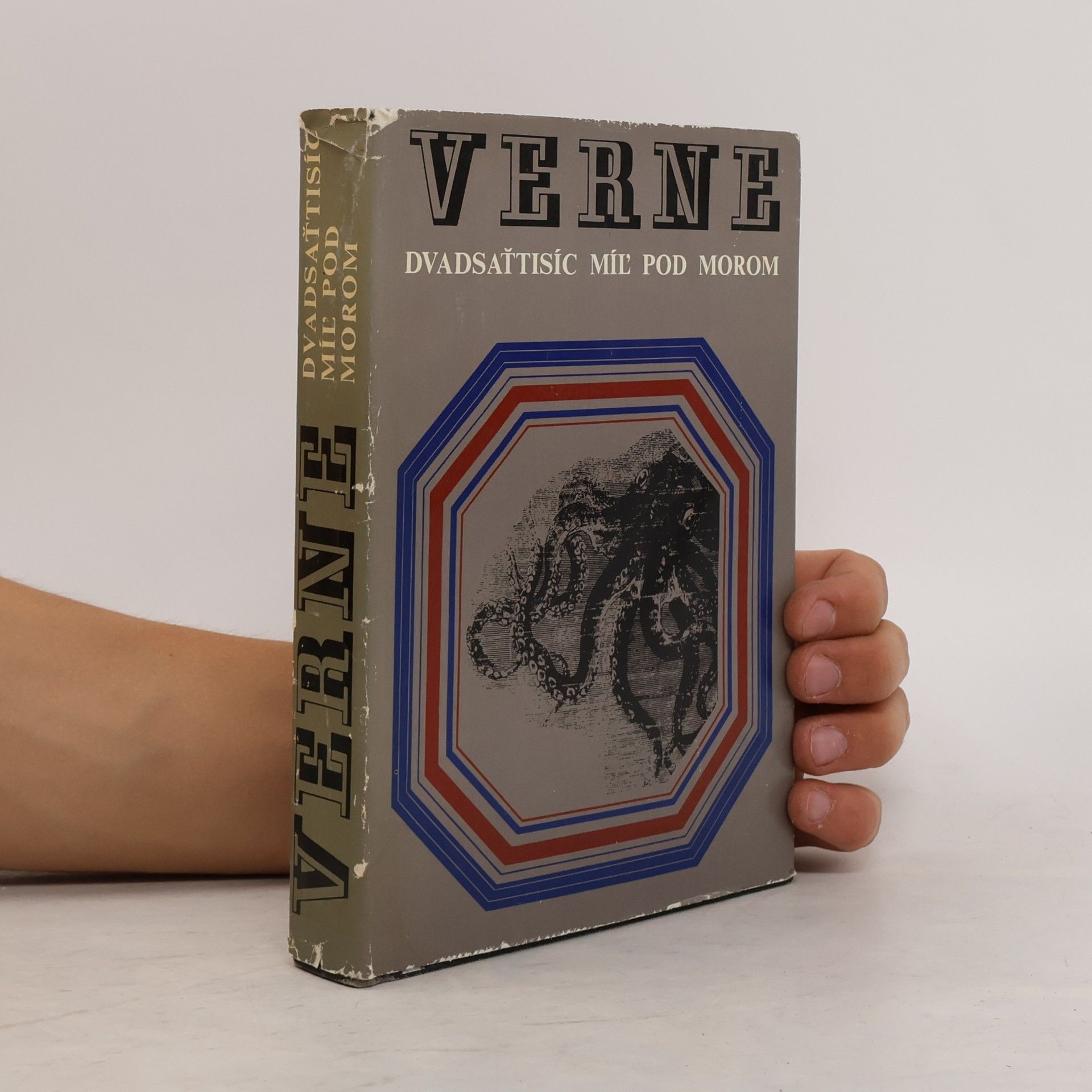 Jules Verne Dvadsaťtisíc míľ pod morom