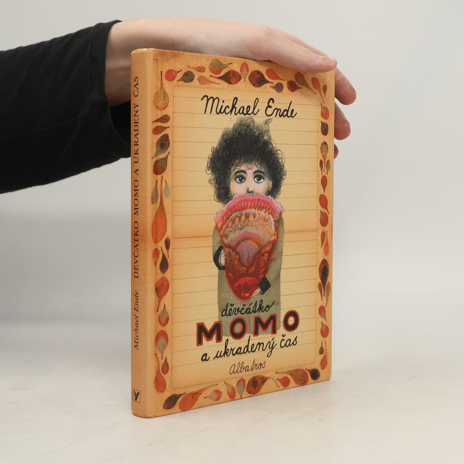 Michael Ende Děvčátko Momo a ukradený čas. Pohádkový román