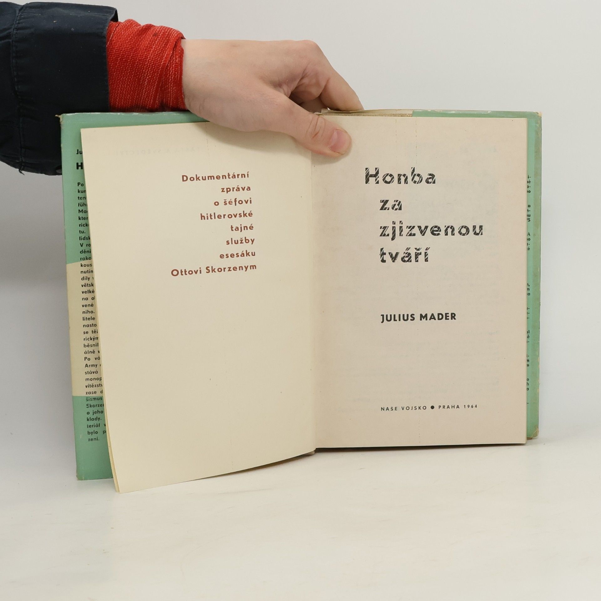 Julius Mader Honba za zjizvenou tváří