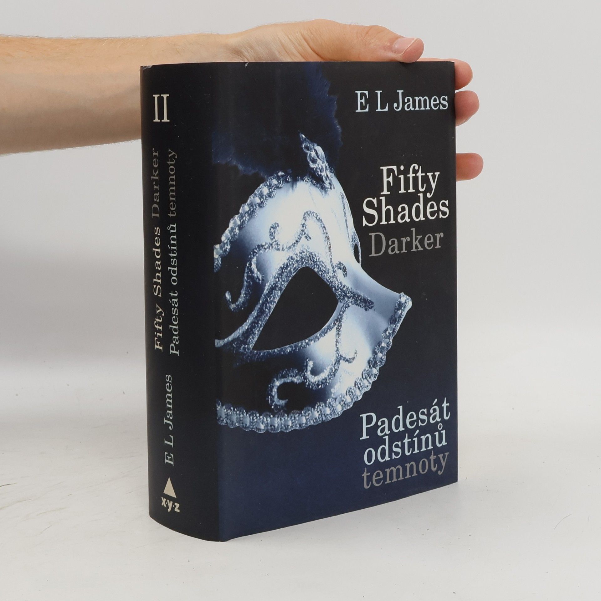 E. L. James Padesát odstínů temnoty