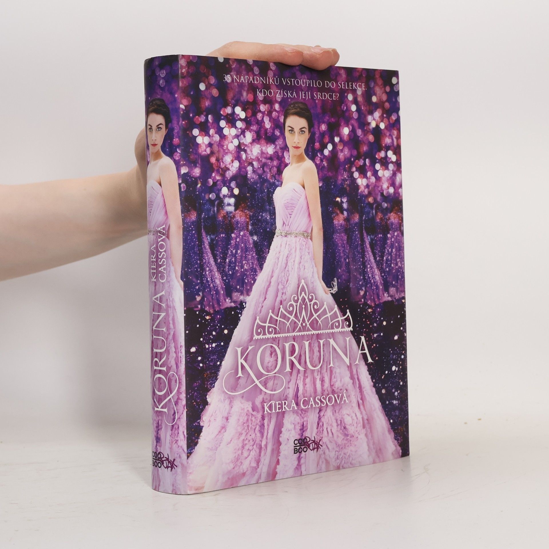 Kiera Cass Koruna