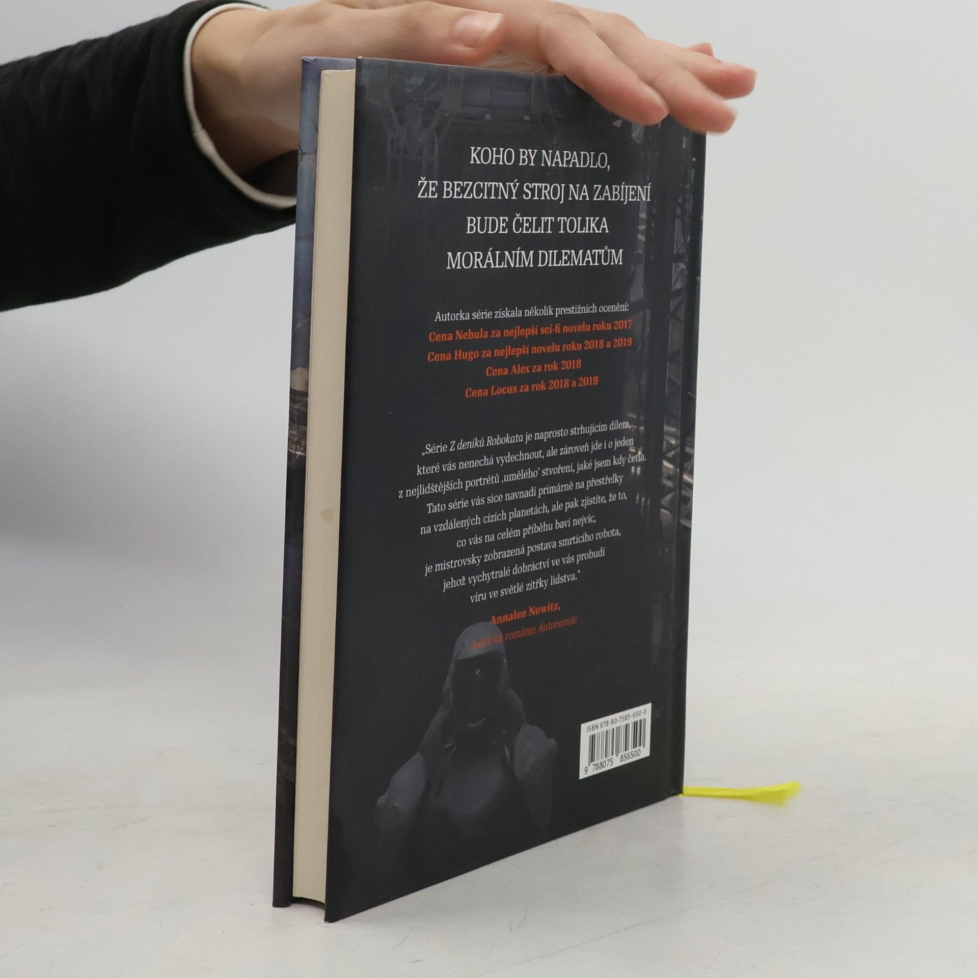 Martha Wells Chybný protokol : z deníků Robokata