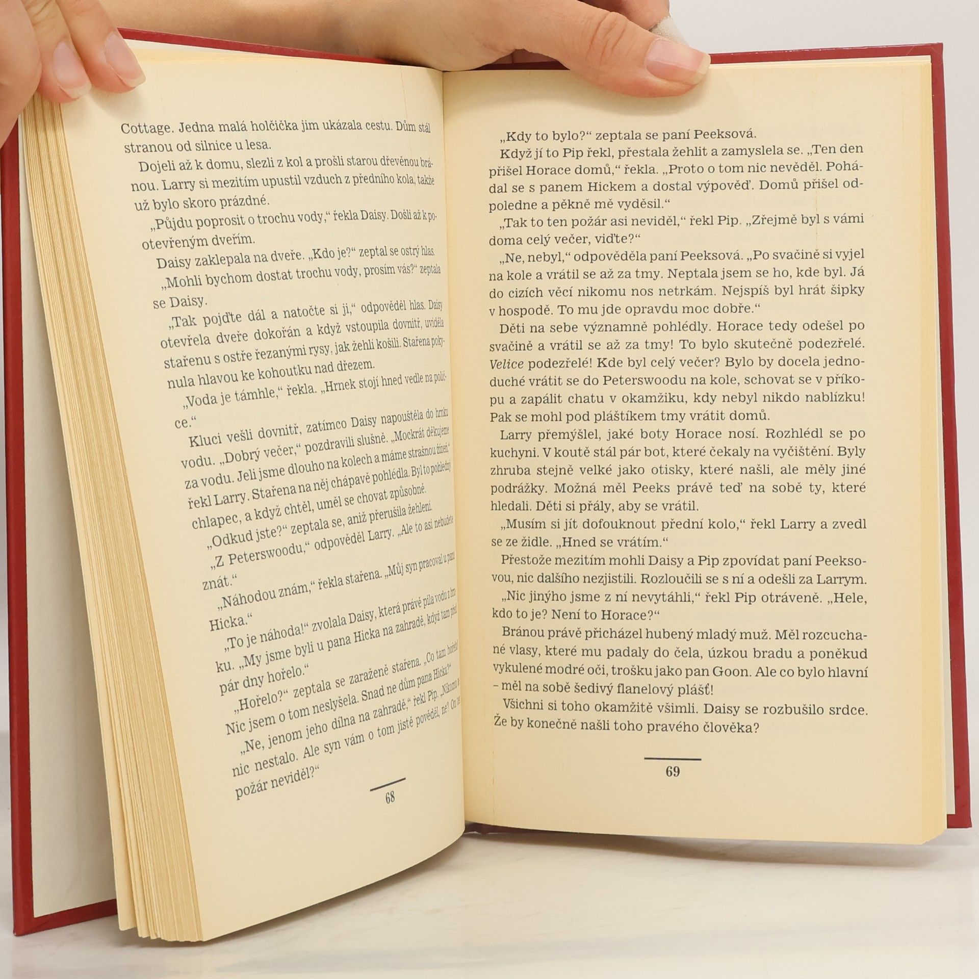 Enid Blyton Tajemství spálené chaty