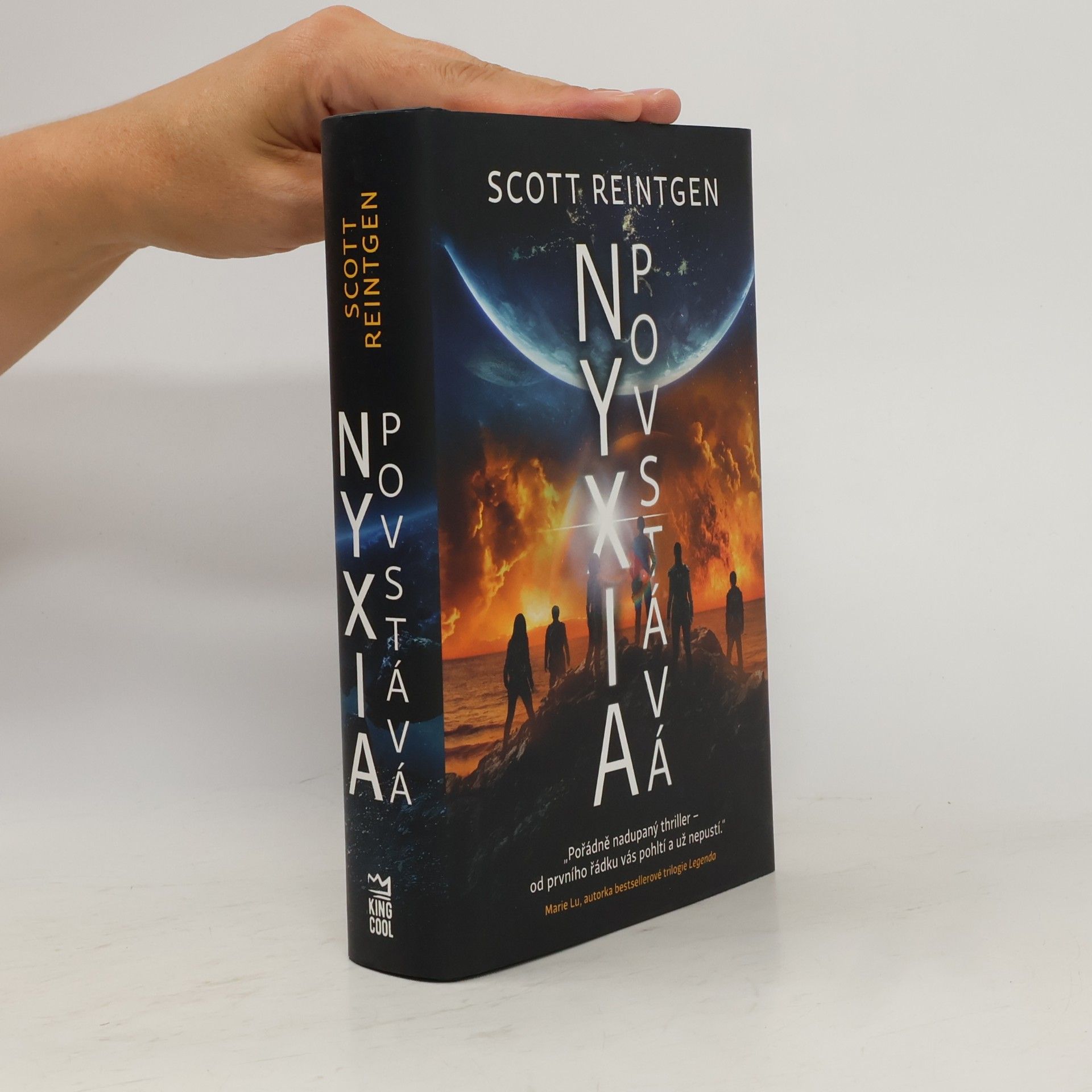 Scott Reintgen Nyxia povstává