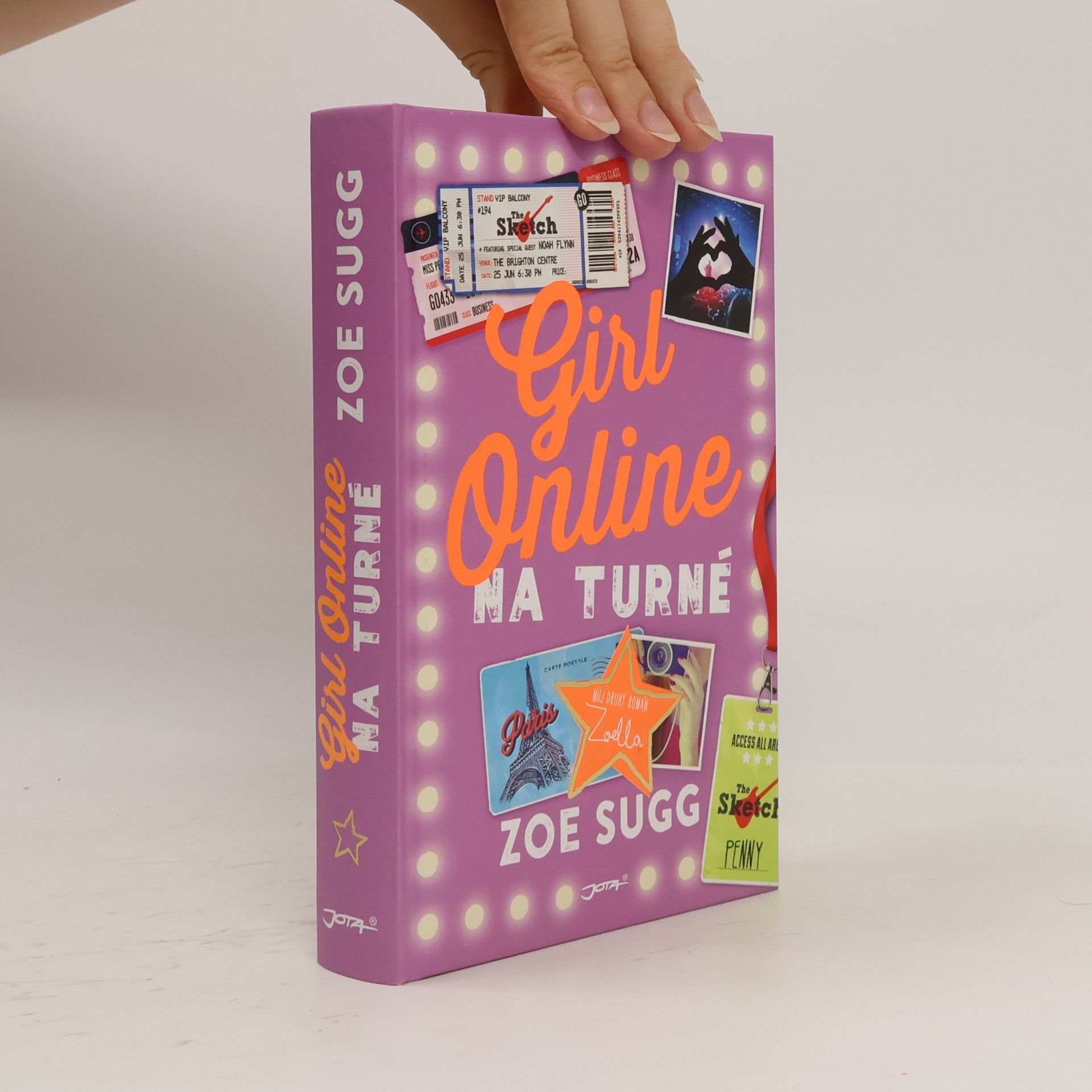 Zoe Sugg Girl Online na turné