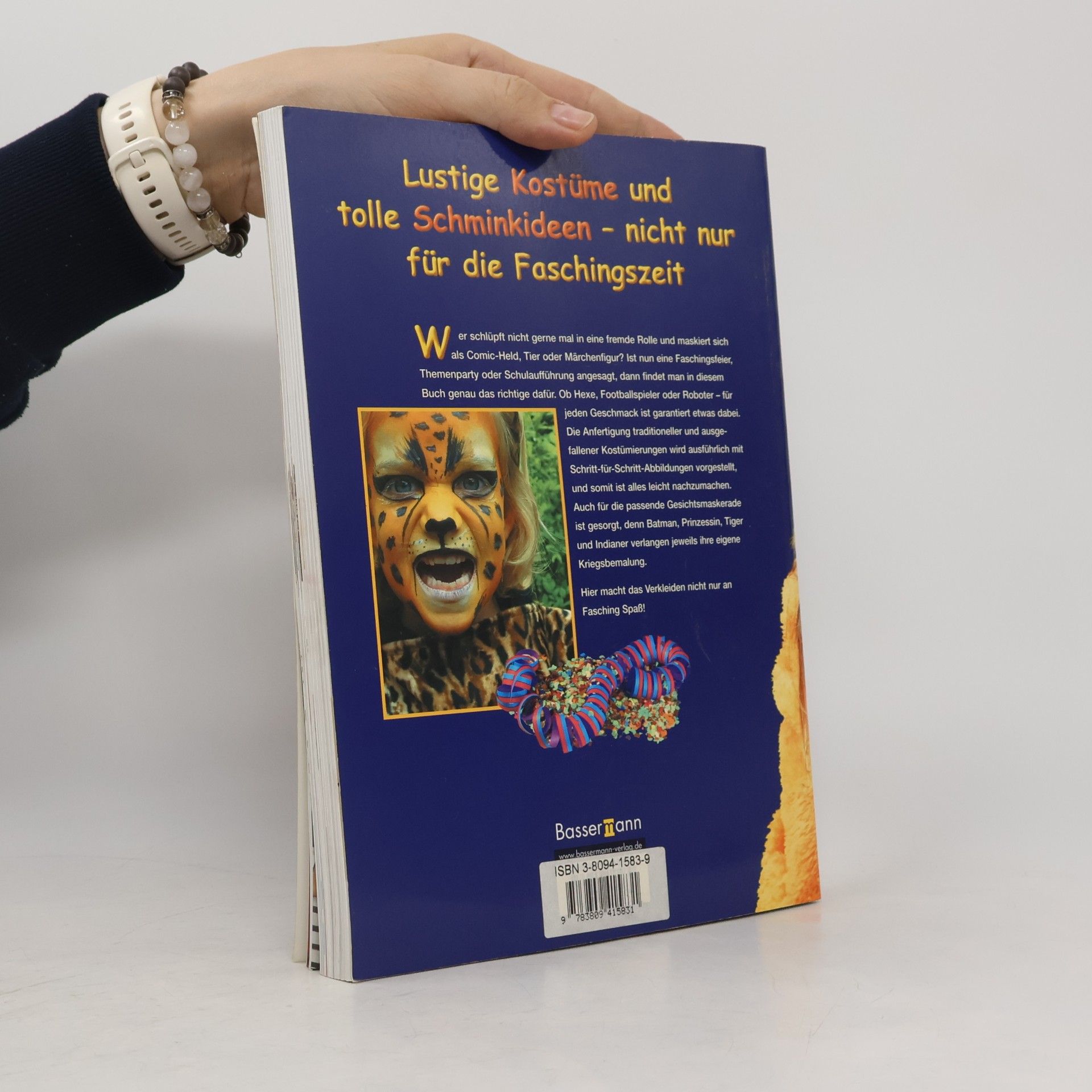 Gill Dickinson Spass beim Schminken und Verkleiden