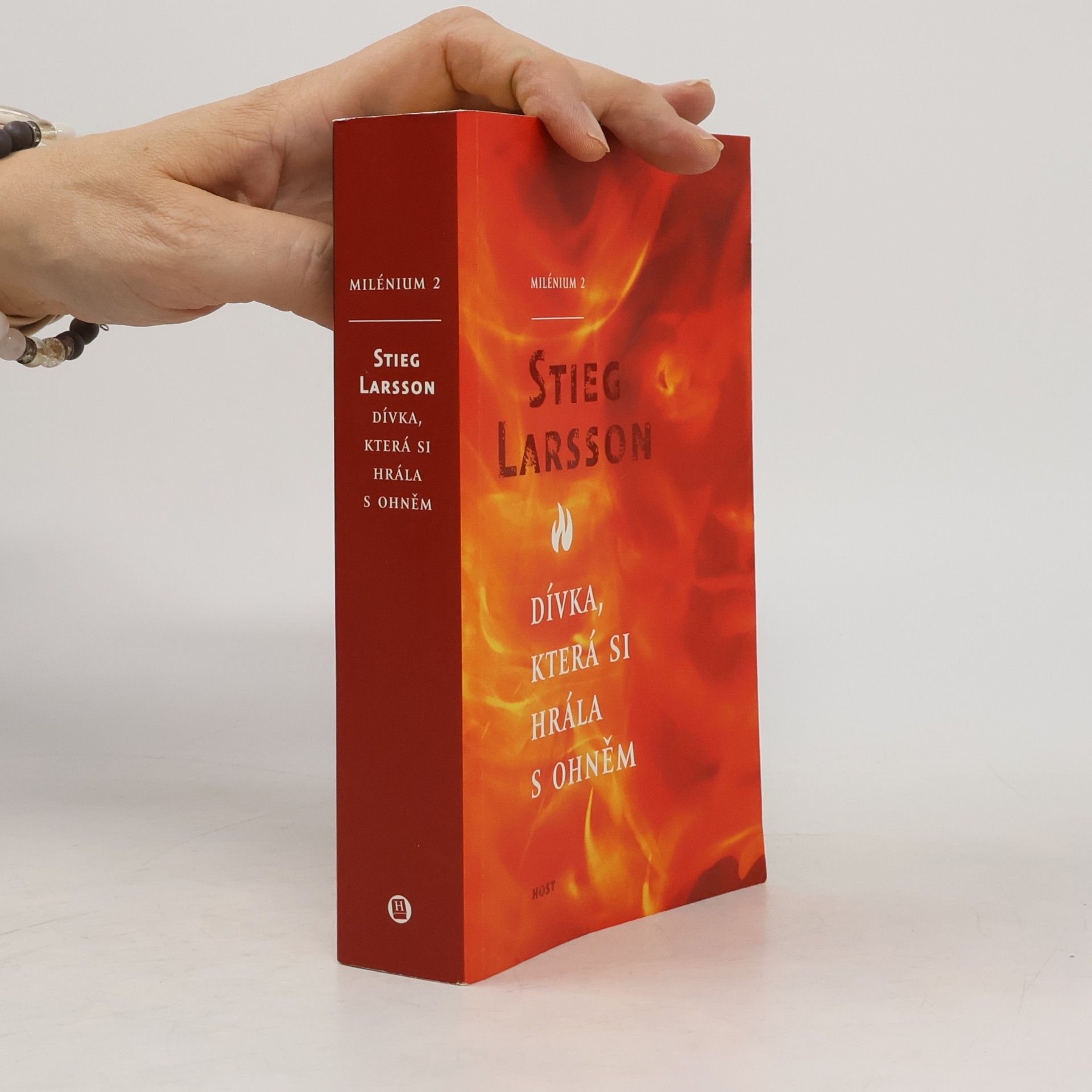 Stieg Larsson Dívka, která si hrála s ohněm