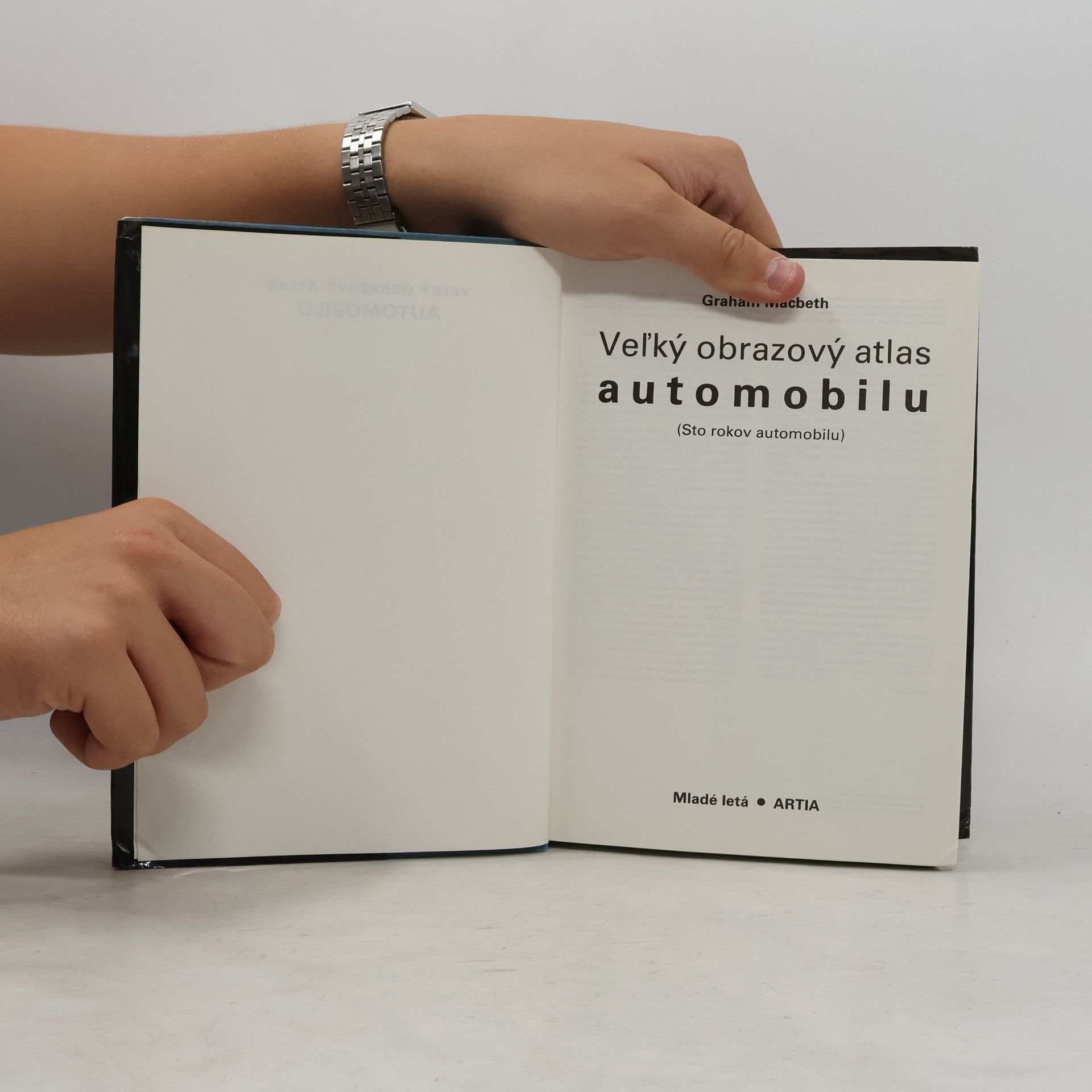 Graham Macbeth Veľký obrazový atlas automobilu