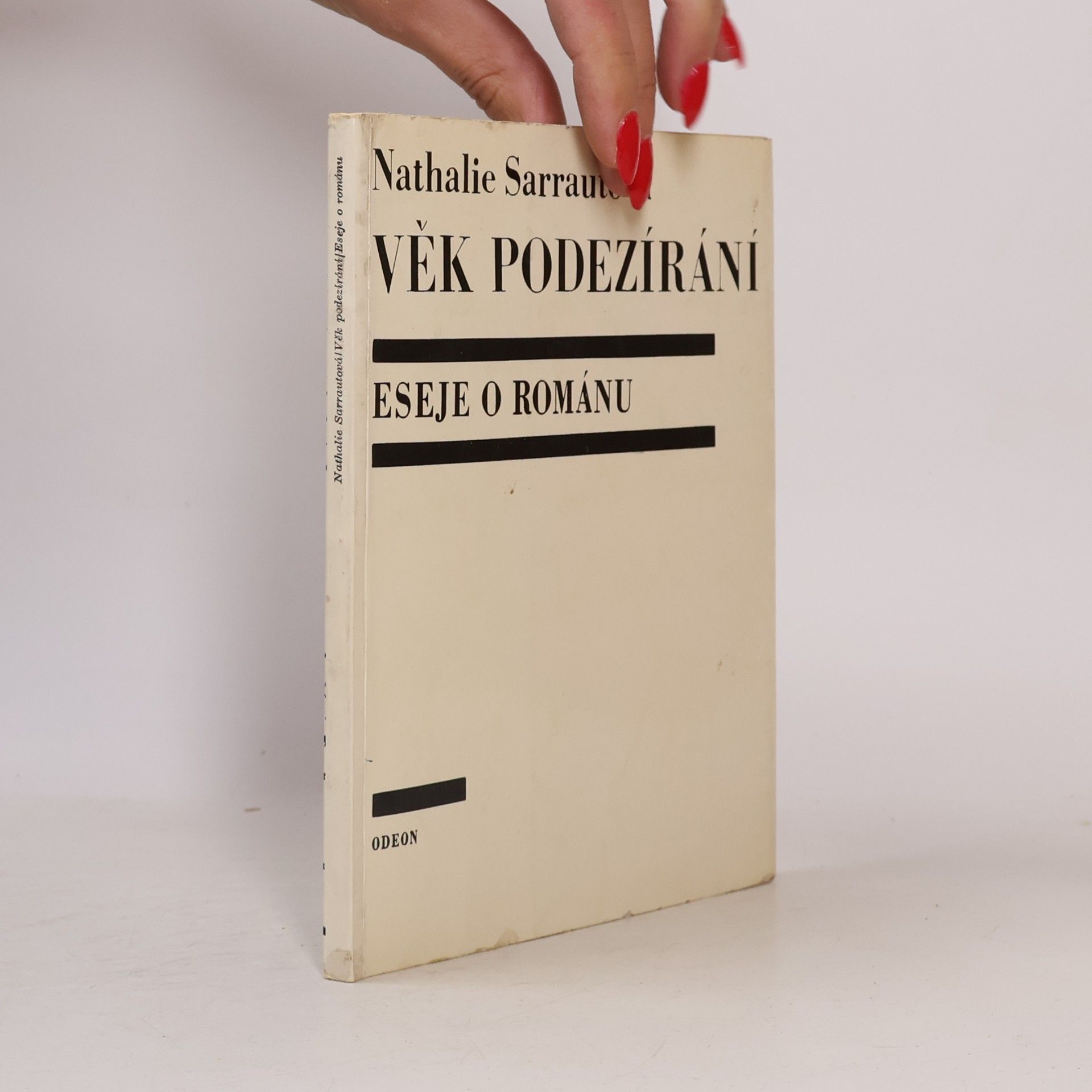 Nathalie Sarraute Věk podezírání. Eseje o románu