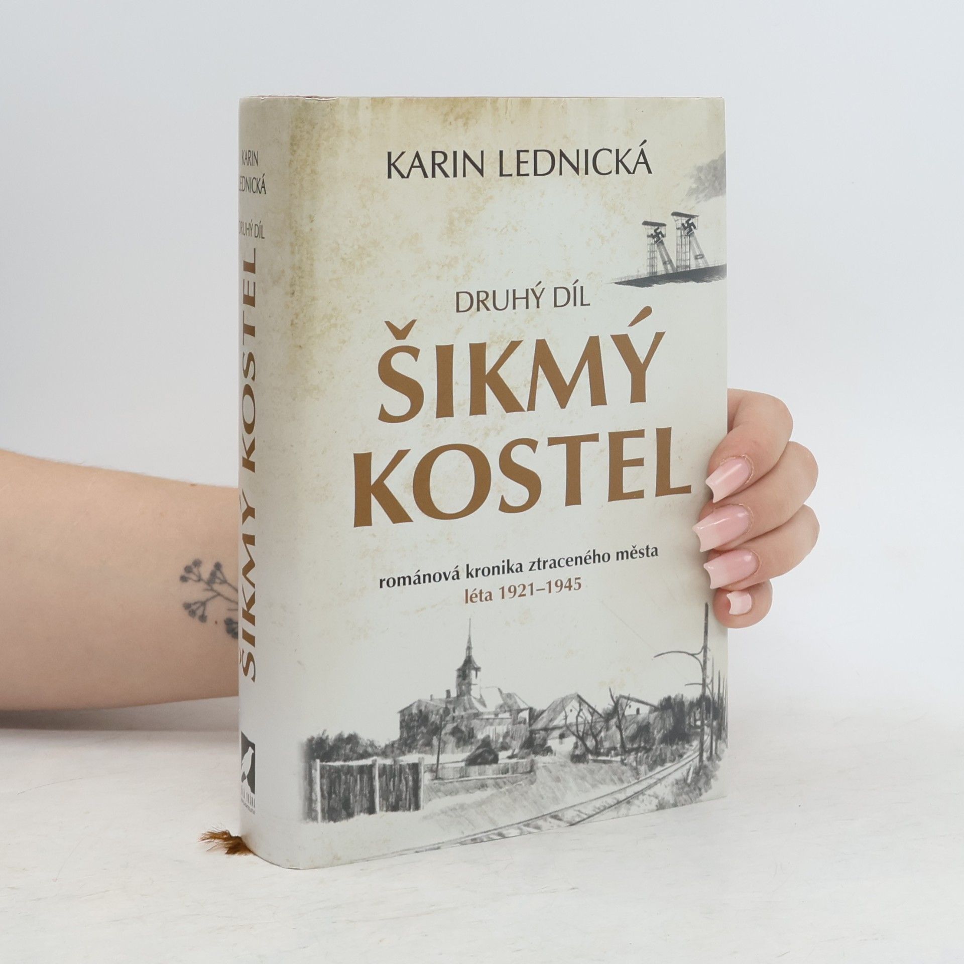 Karin Lednická Šikmý kostel 2