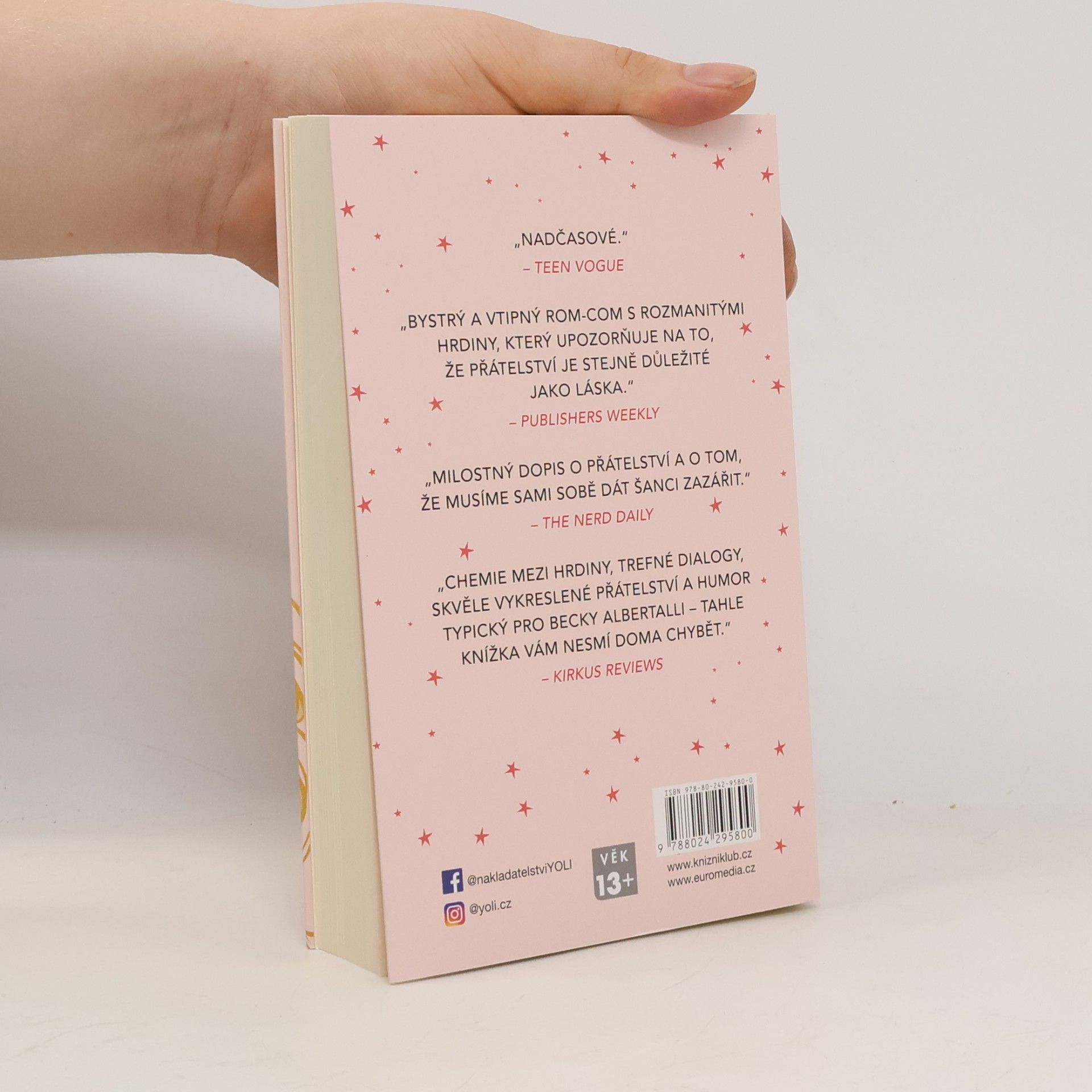 Becky Albertalli Kate v záři reflektorů