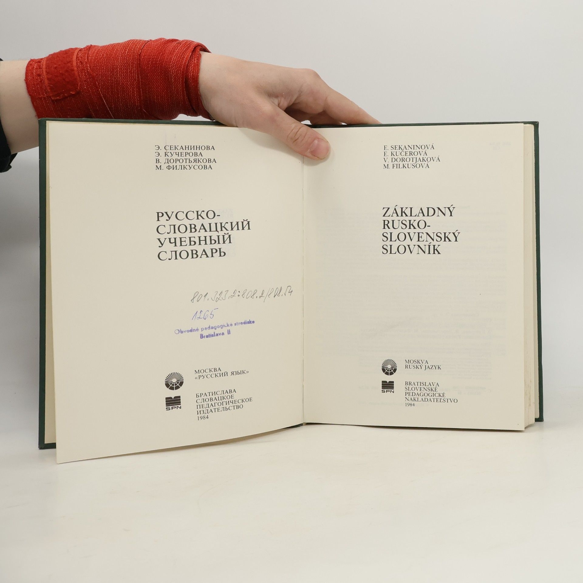 Ella Sekaninová Základný rusko-slovenský slovník