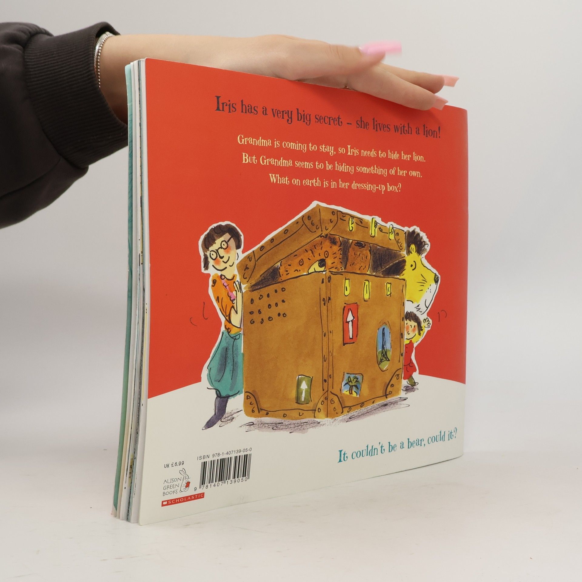 Helen Stephens How to Hide a Lion from Grandma