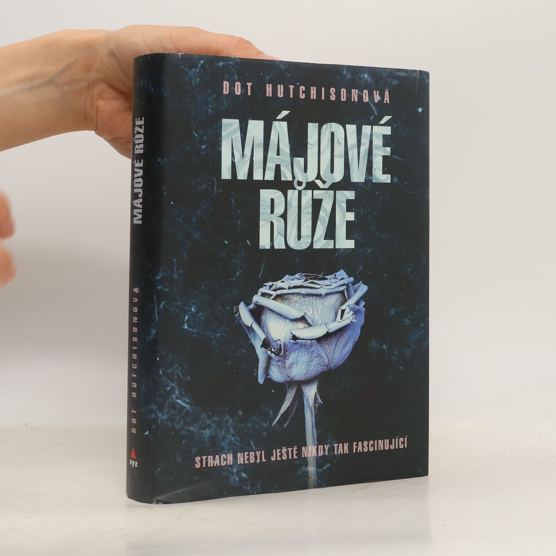 Dot Hutchison Májové růže