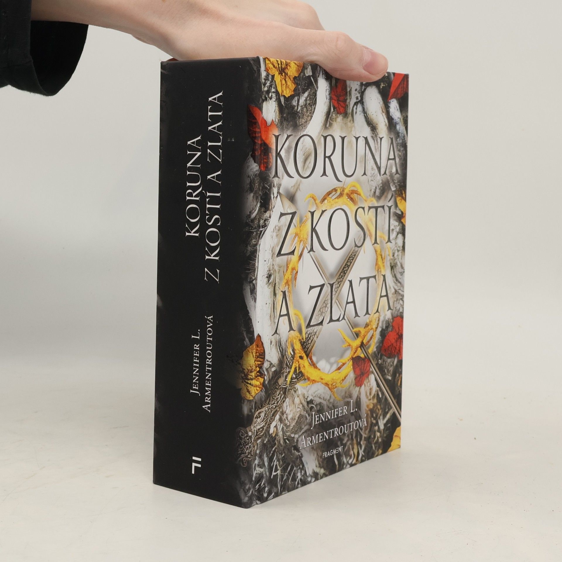 Jennifer L. Armentrout Koruna z kostí a zlata