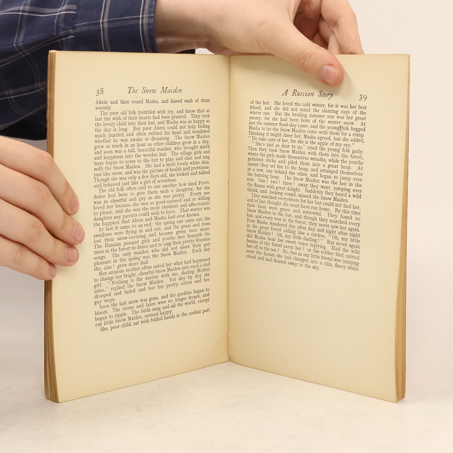 Rachel M. Fleming Round the World in Folk Tales