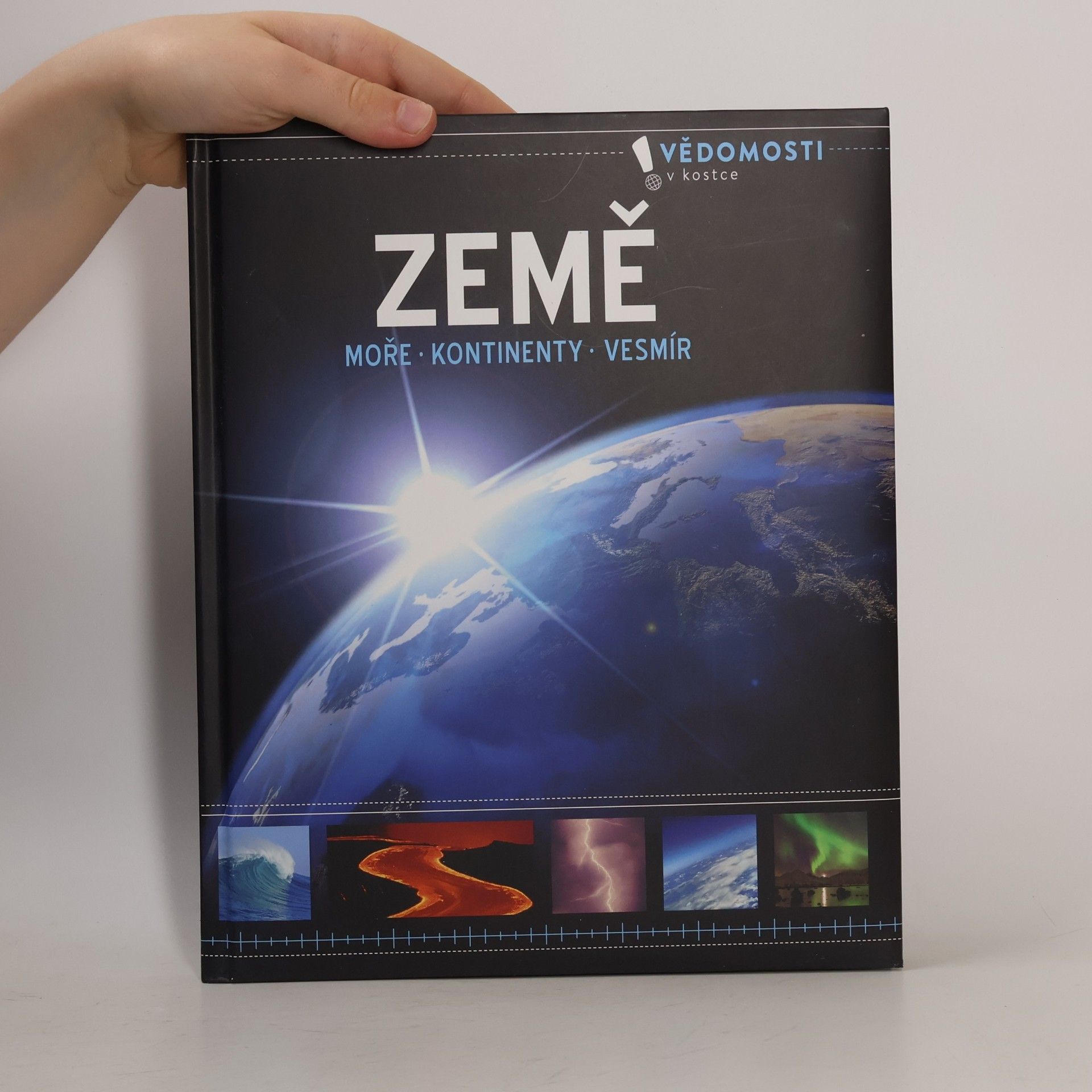 Matyáš Staněk Země. Moře, kontinenty, vesmír