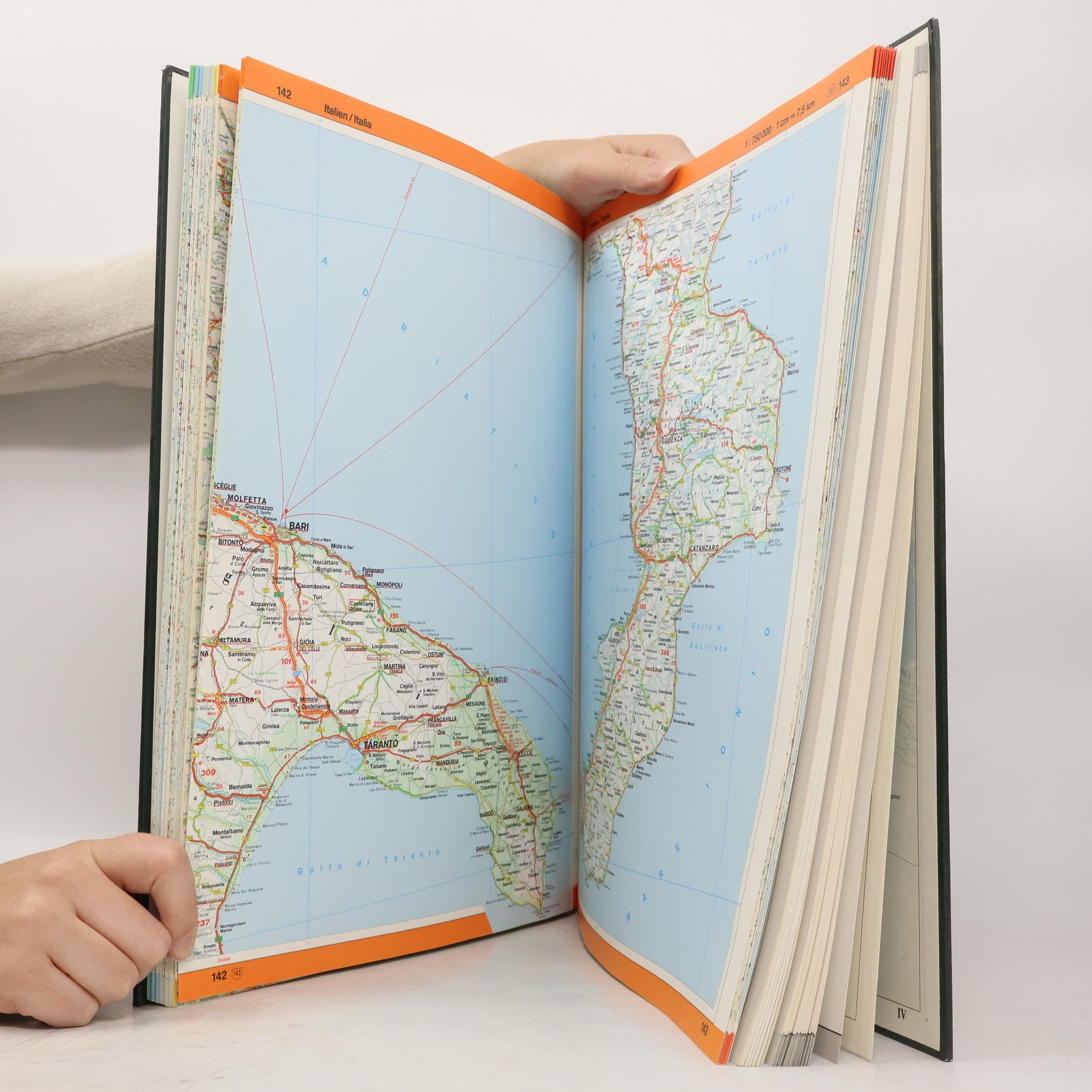 Kolektiv autorů Der große ADAC Europa atlas [cartographic material] : Deutschland und Europa 1:750000