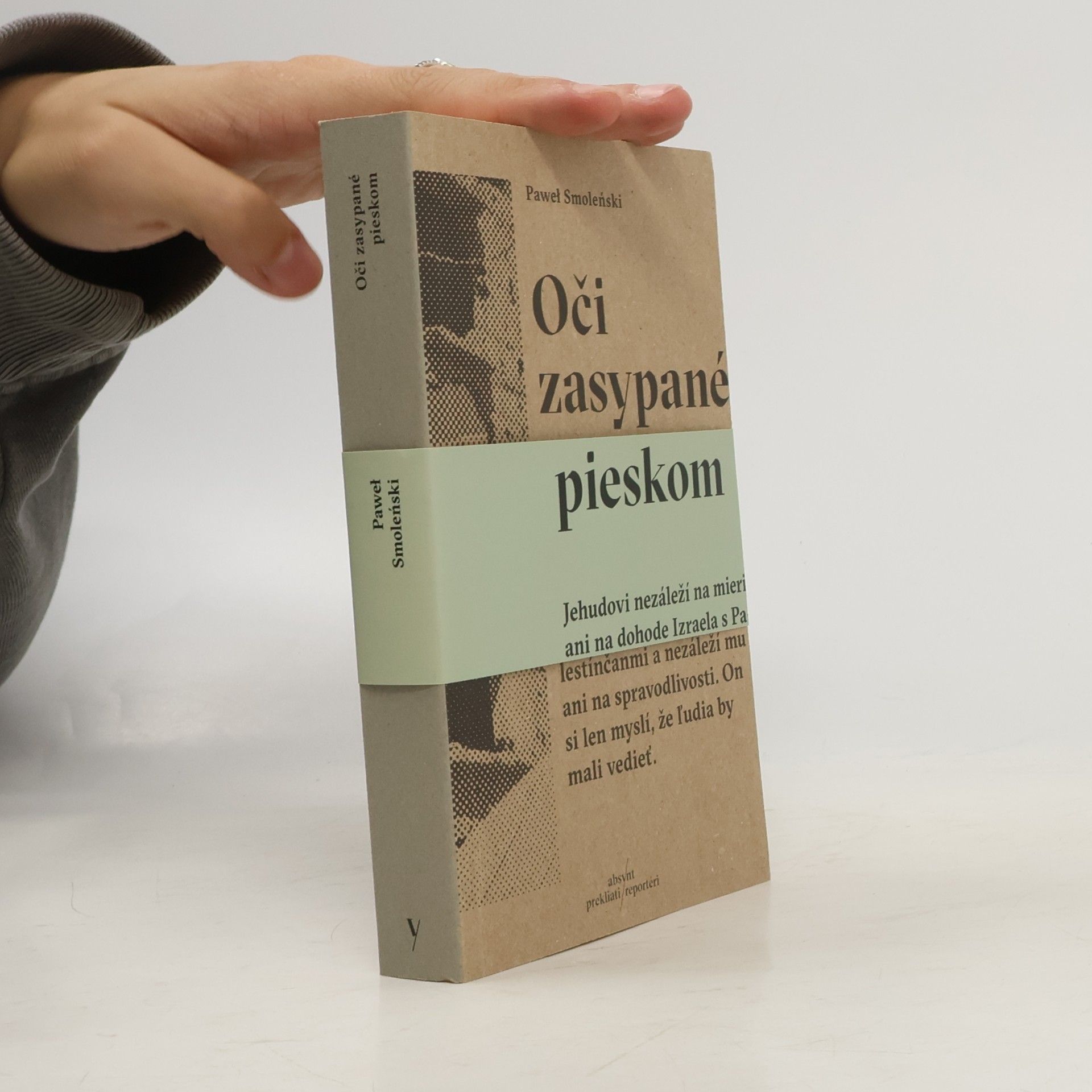 Paweł Smoleński Oči zasypané pieskom