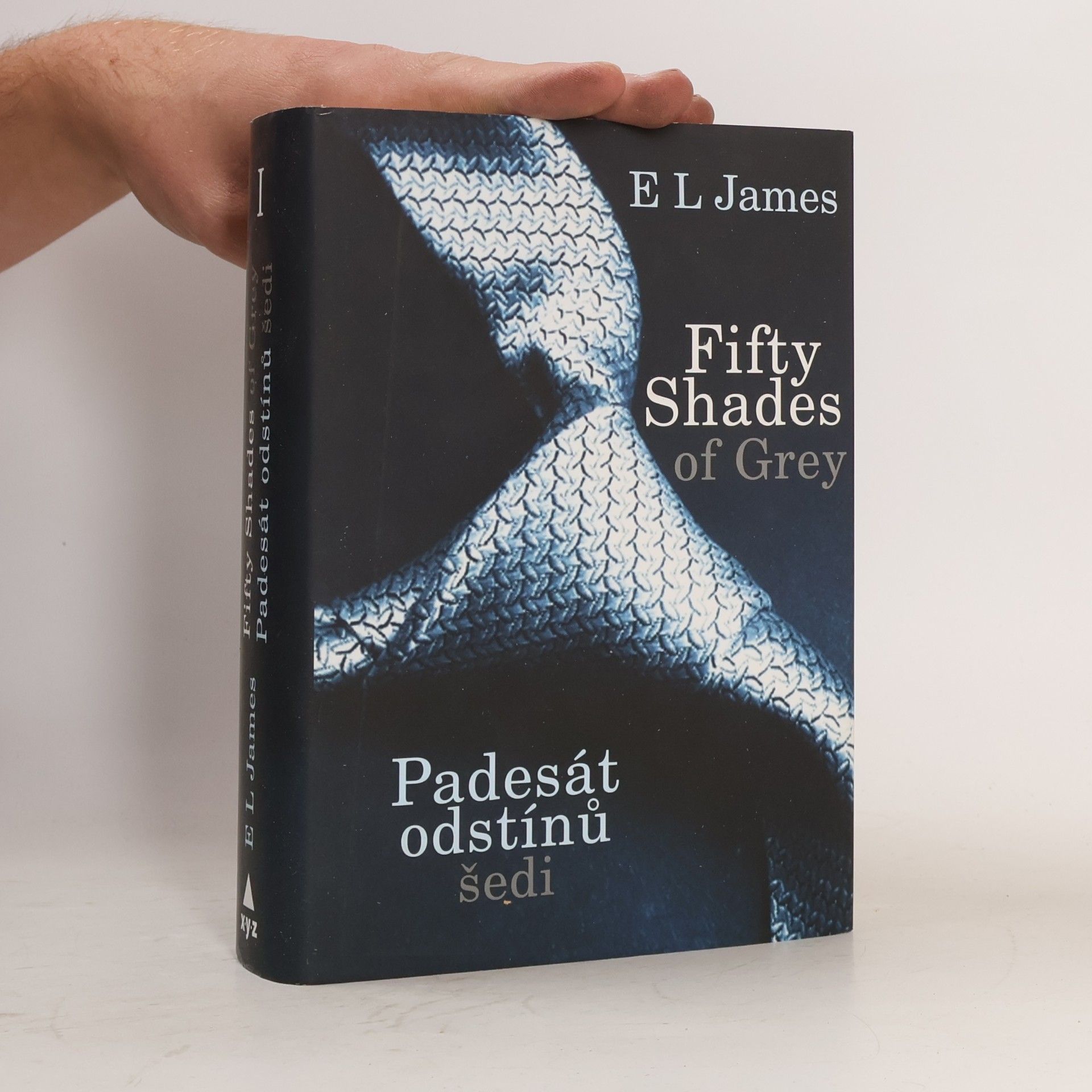 E. L. James Padesát odstínů šedi
