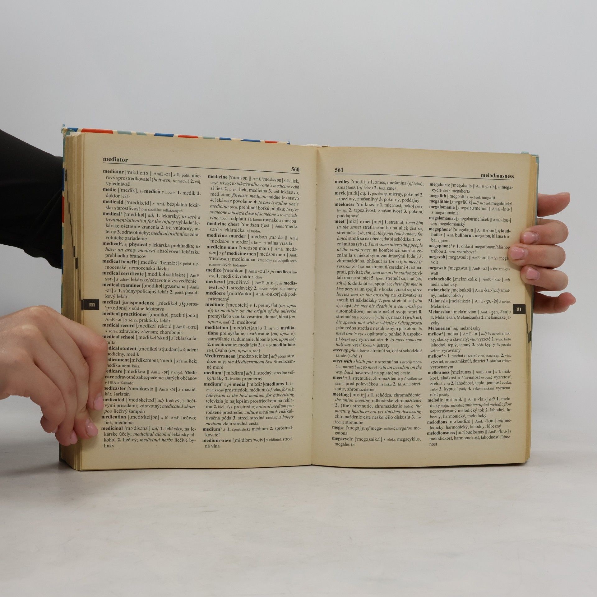 Various authors Anglicko-slovenský slovník