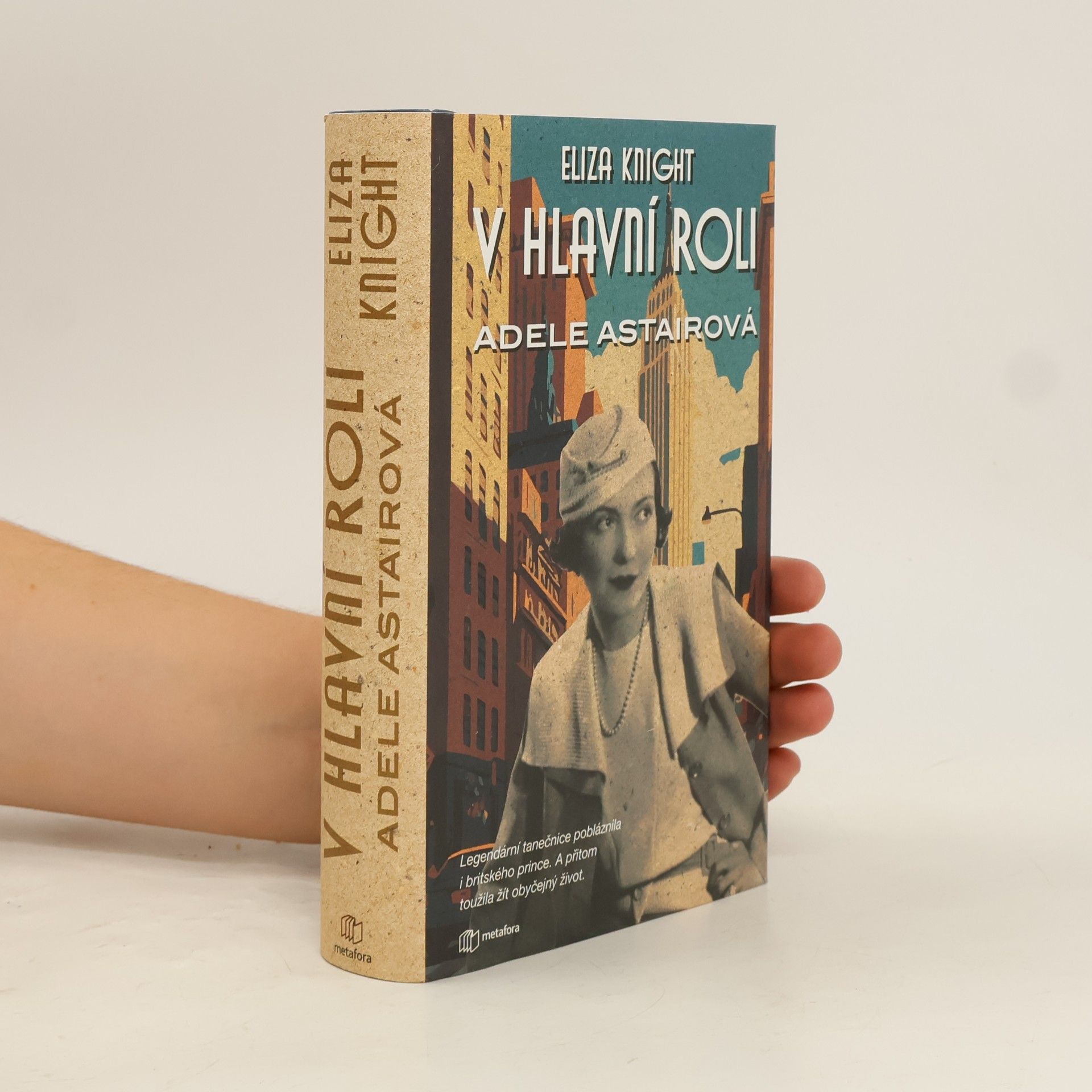 Eliza Knight V hlavní roli Adele Astairová