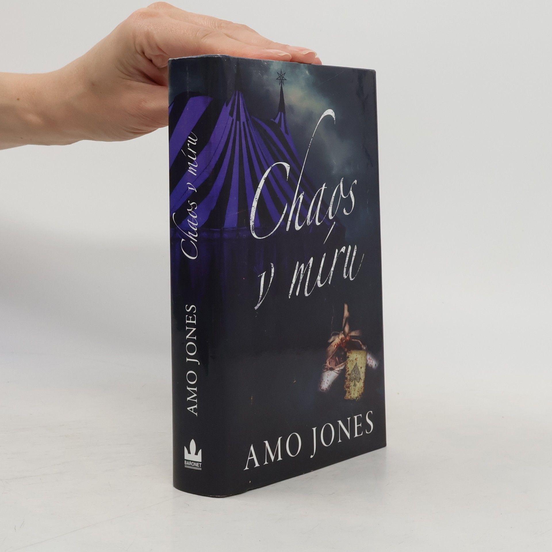 Amo Jones Chaos v míru